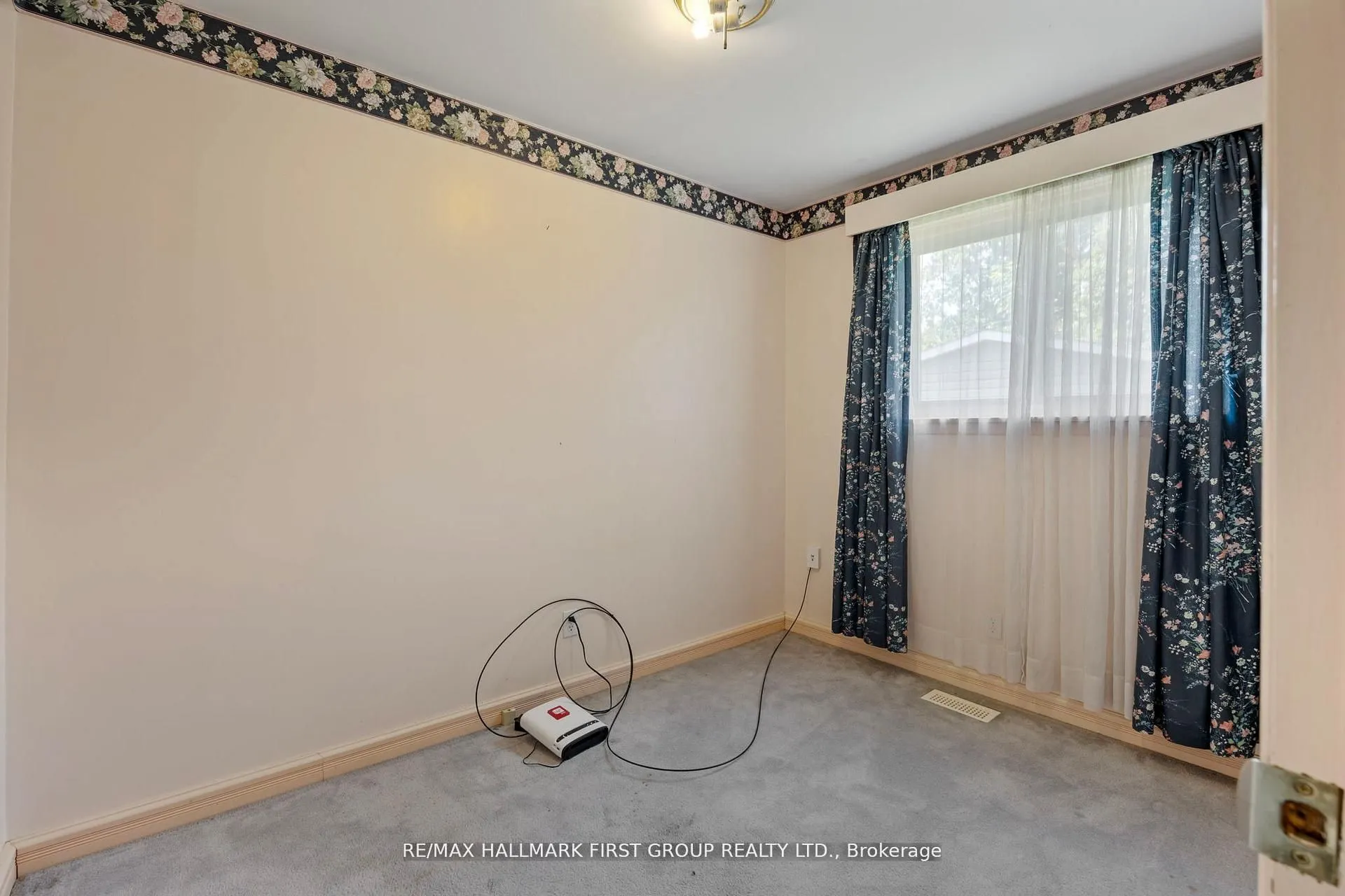 20 Lambard Crescent