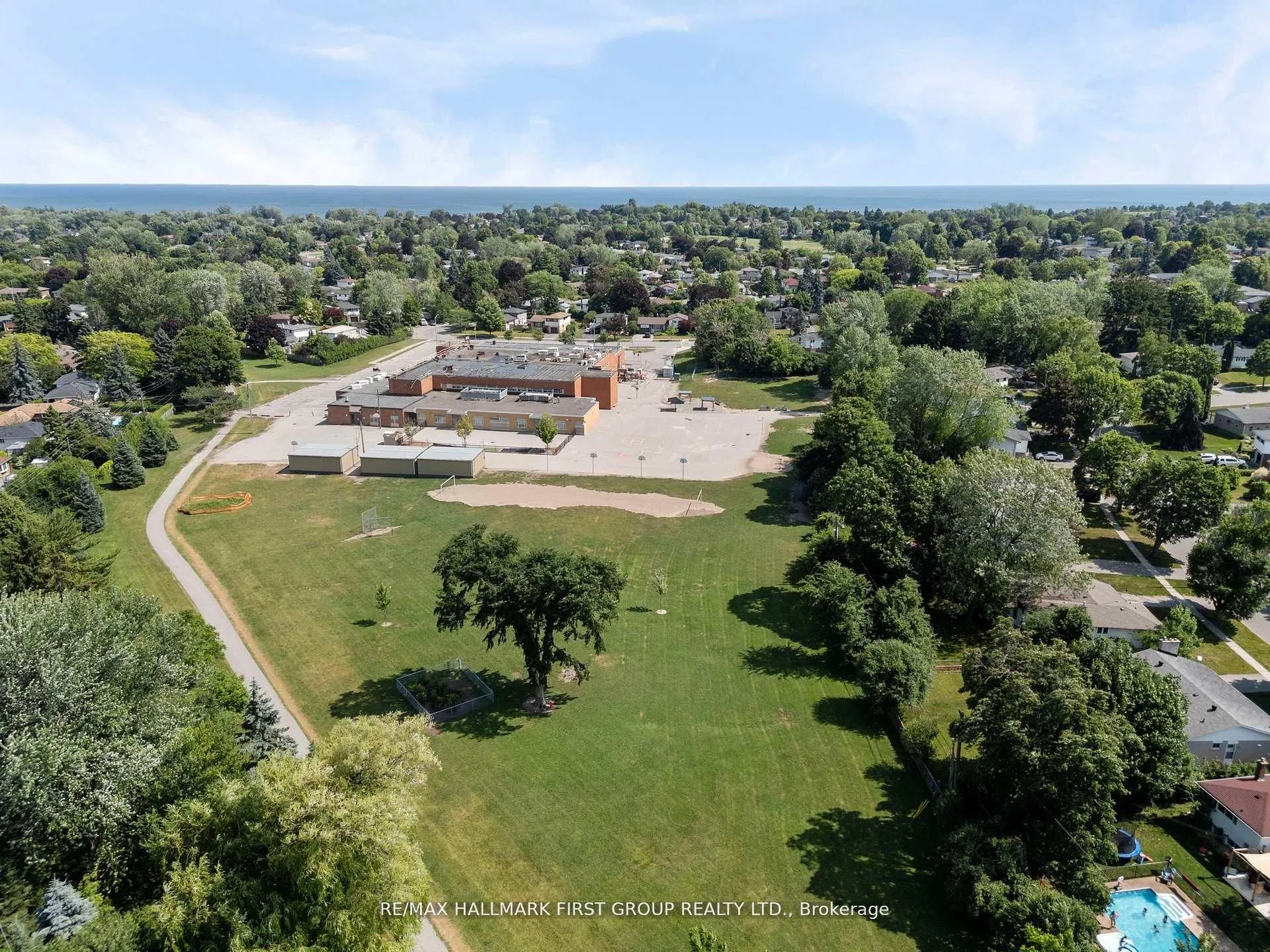 20 Lambard Crescent