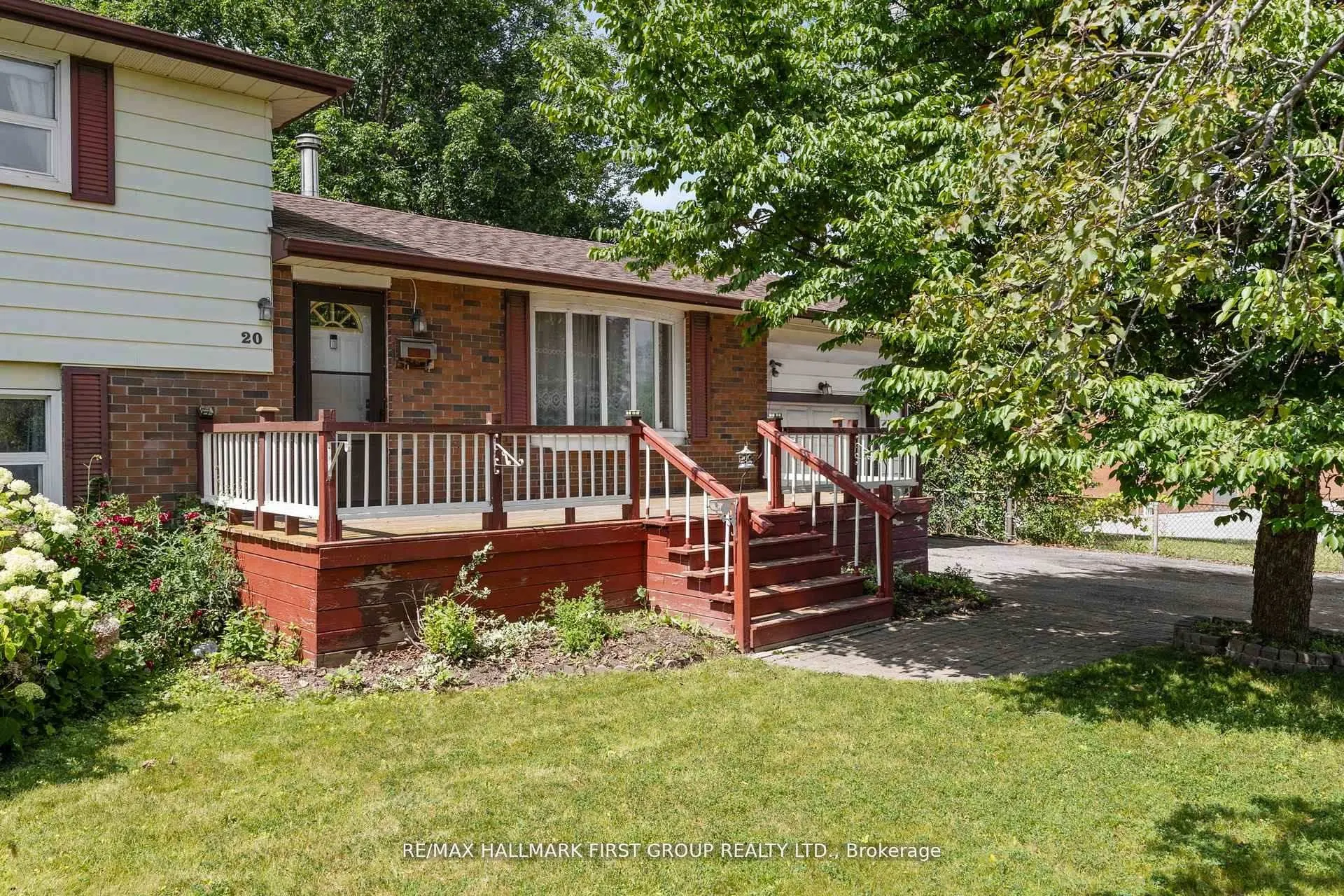 20 Lambard Crescent