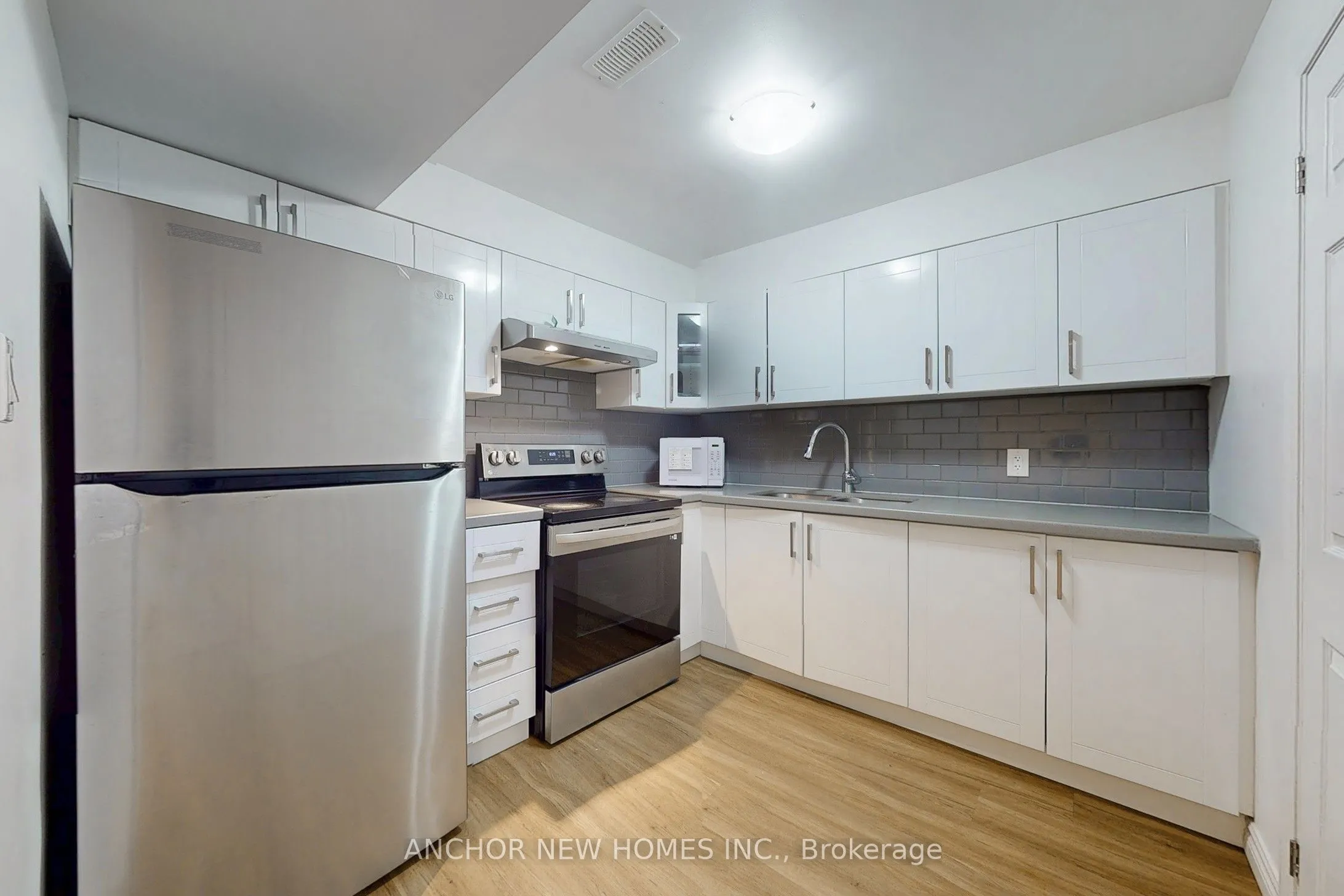 60 Coyote Crescent