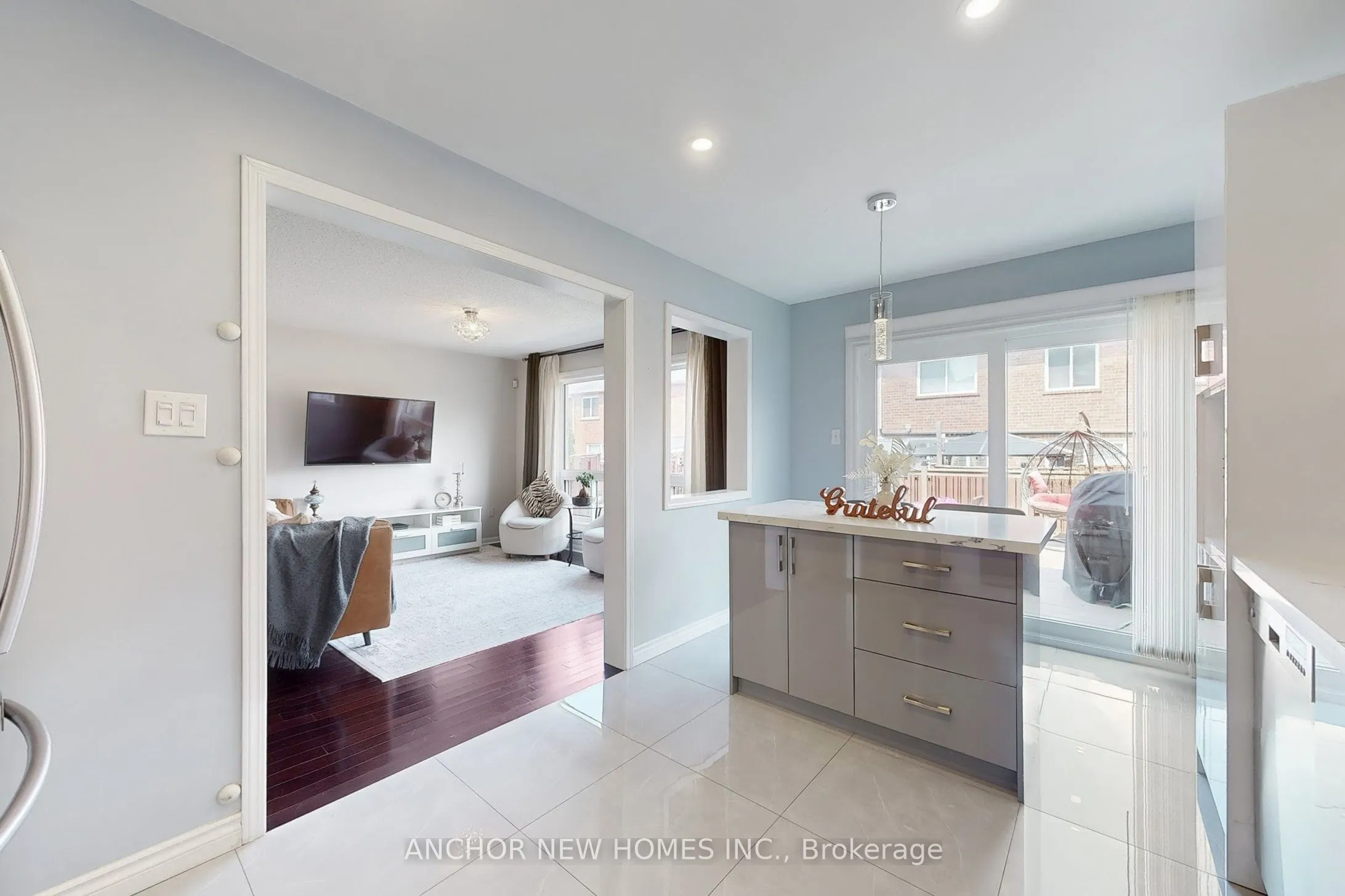 60 Coyote Crescent