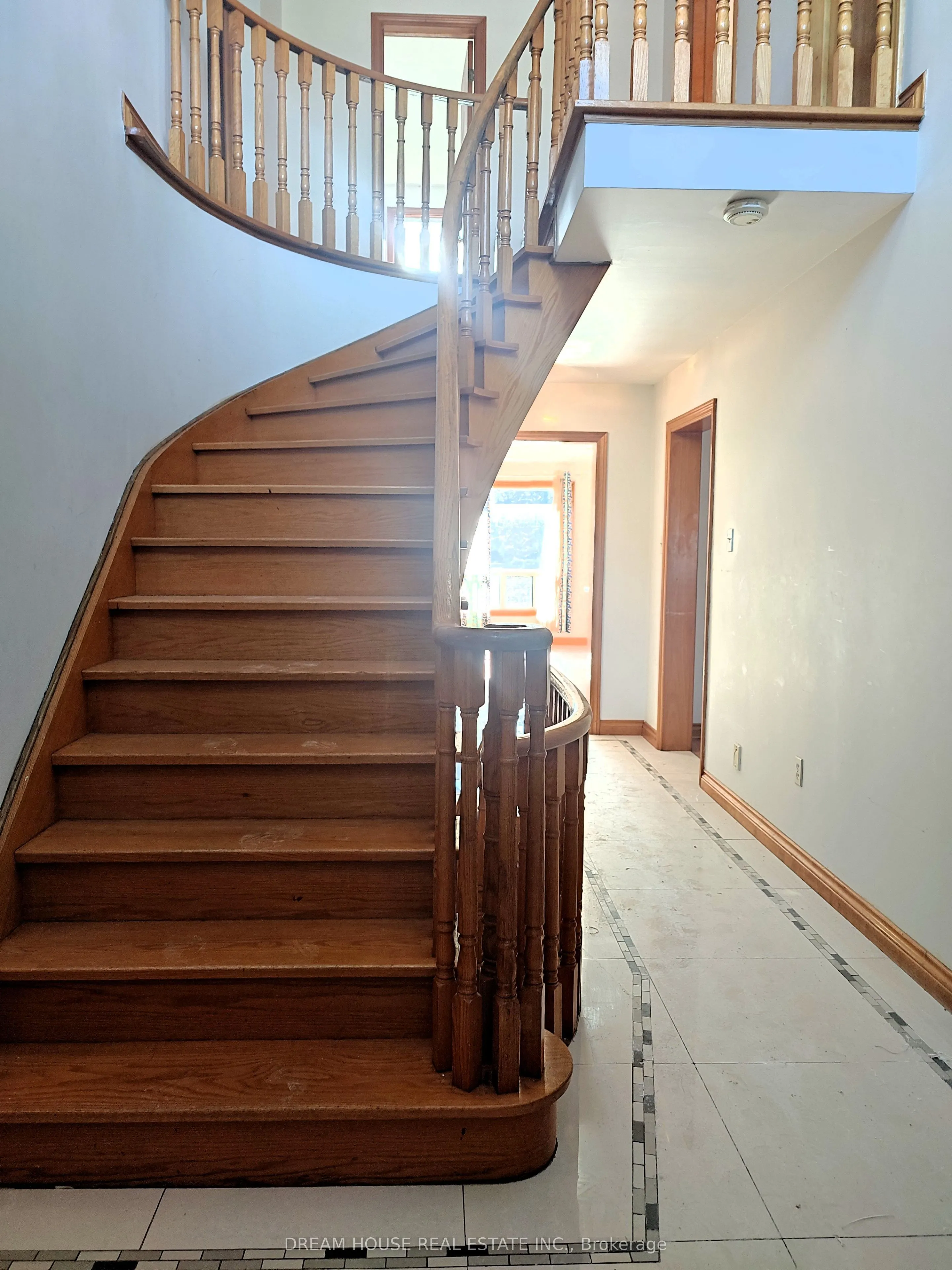 176 Conlins Road, #Main