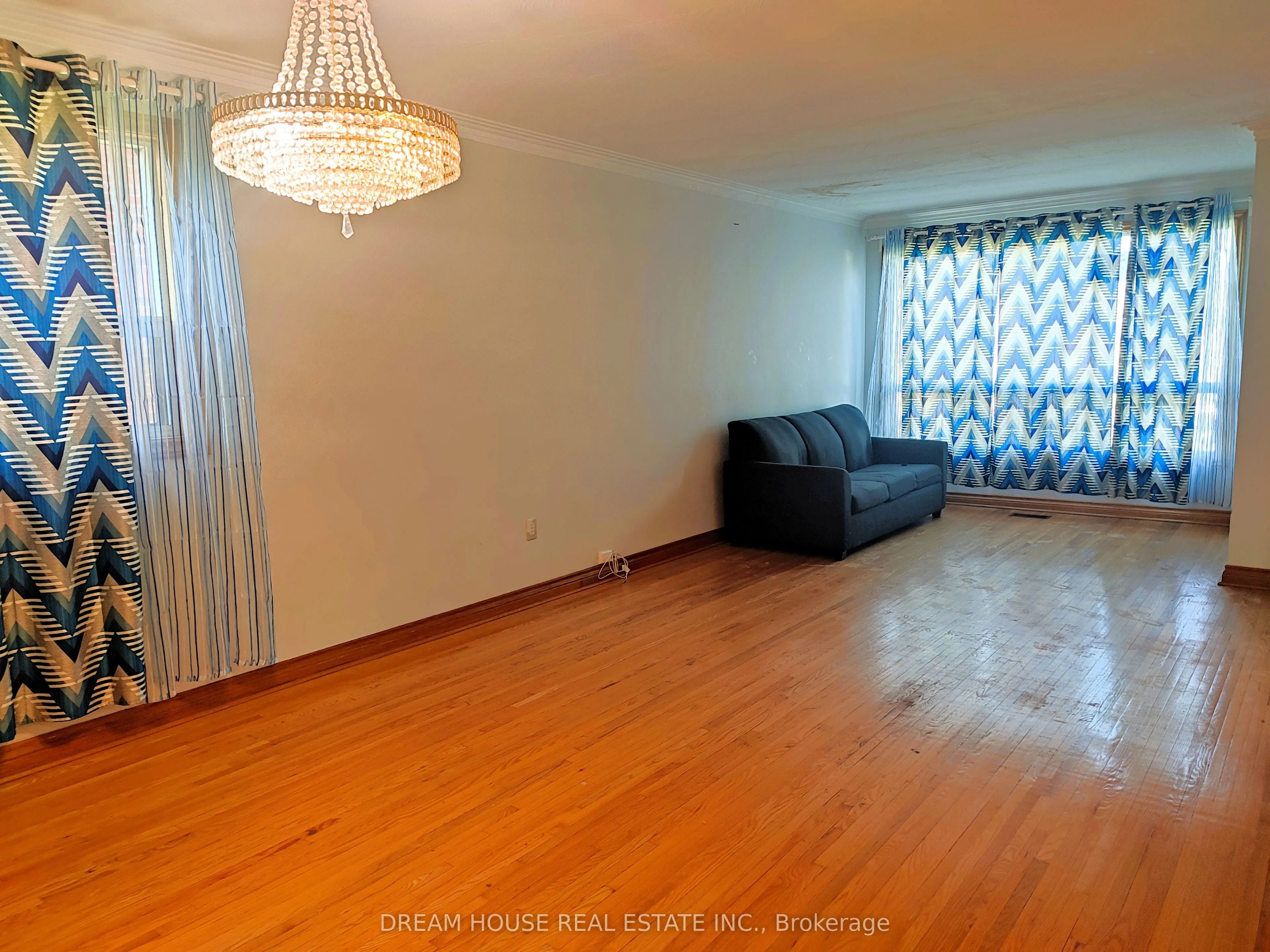 176 Conlins Road, #Main