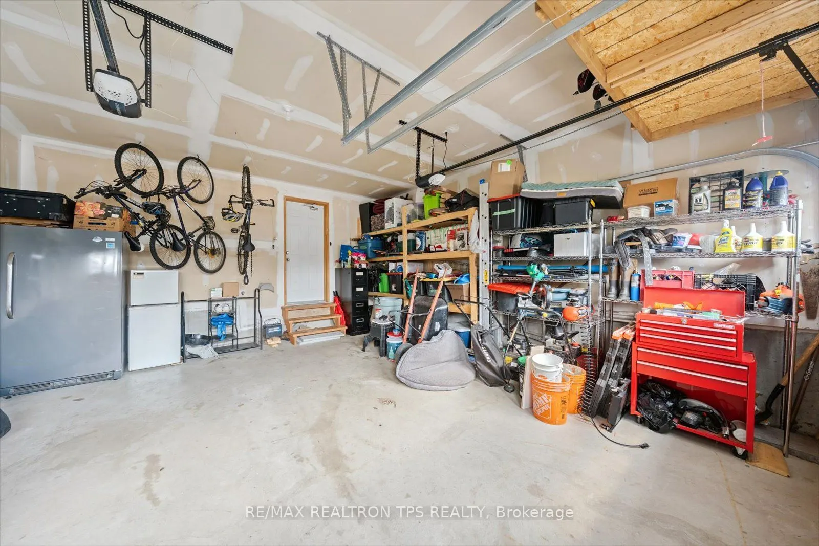 205 Blackwell Crescent