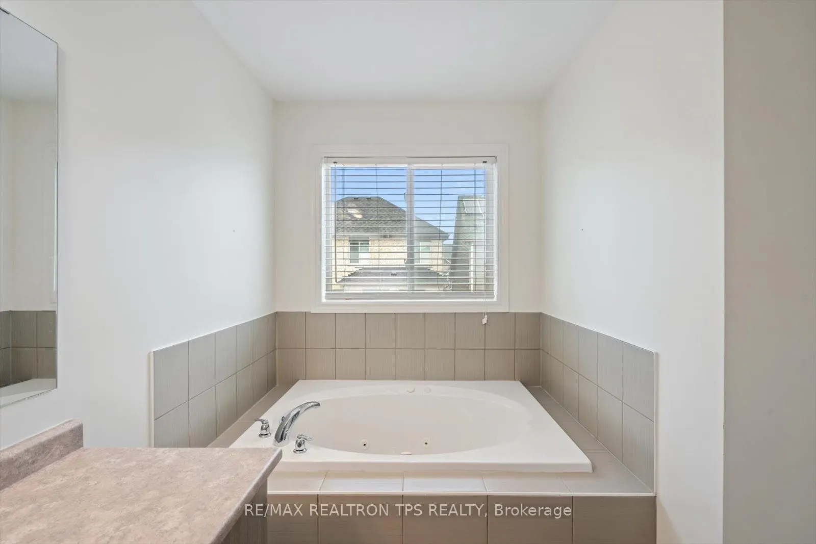 205 Blackwell Crescent