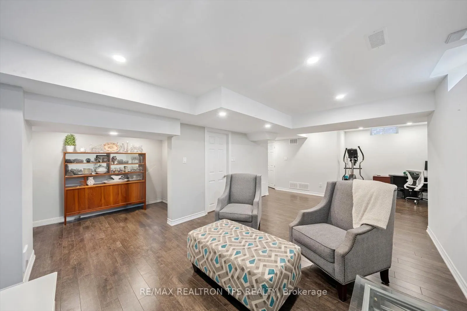 205 Blackwell Crescent