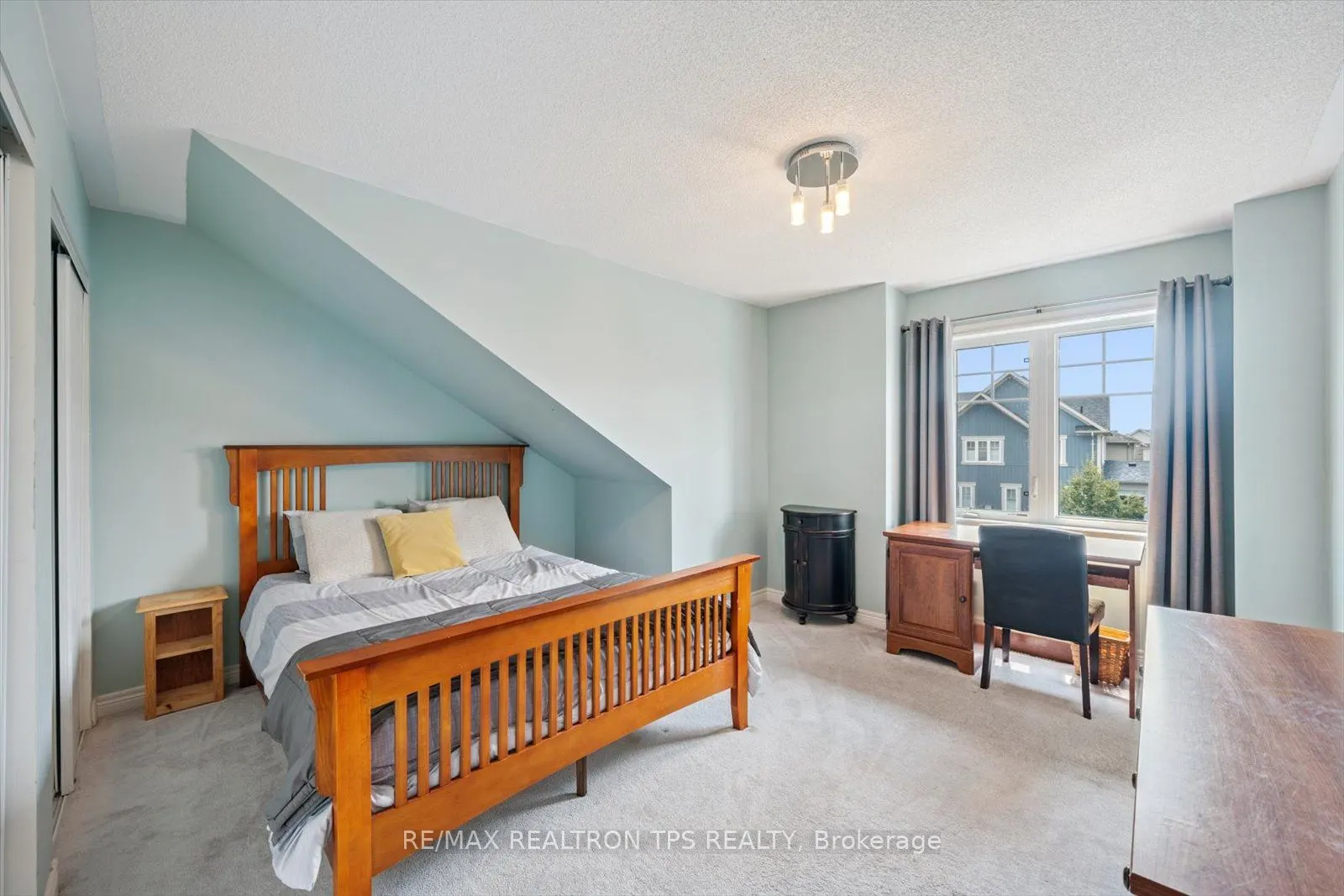 205 Blackwell Crescent