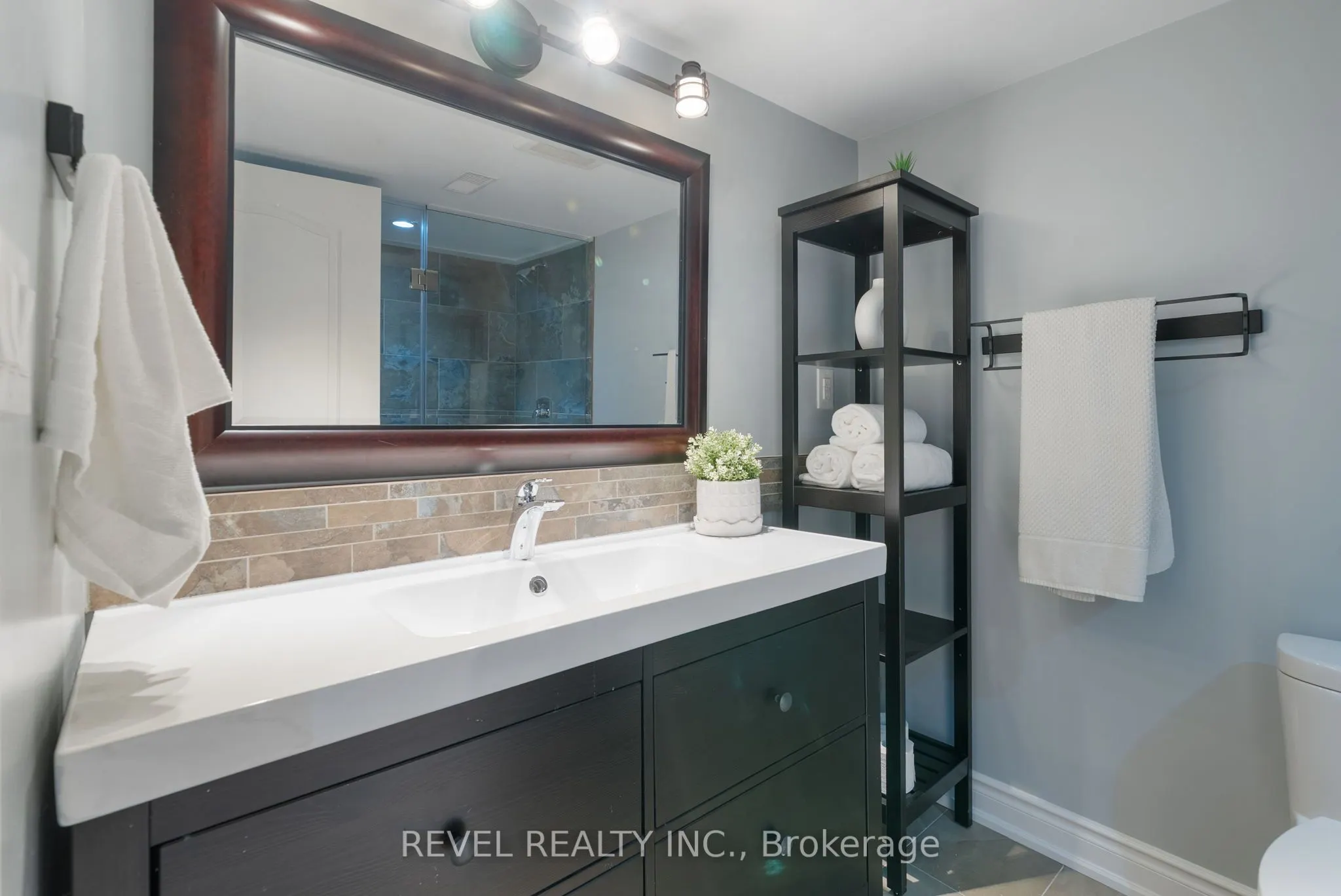 100 Ashbury Boulevard