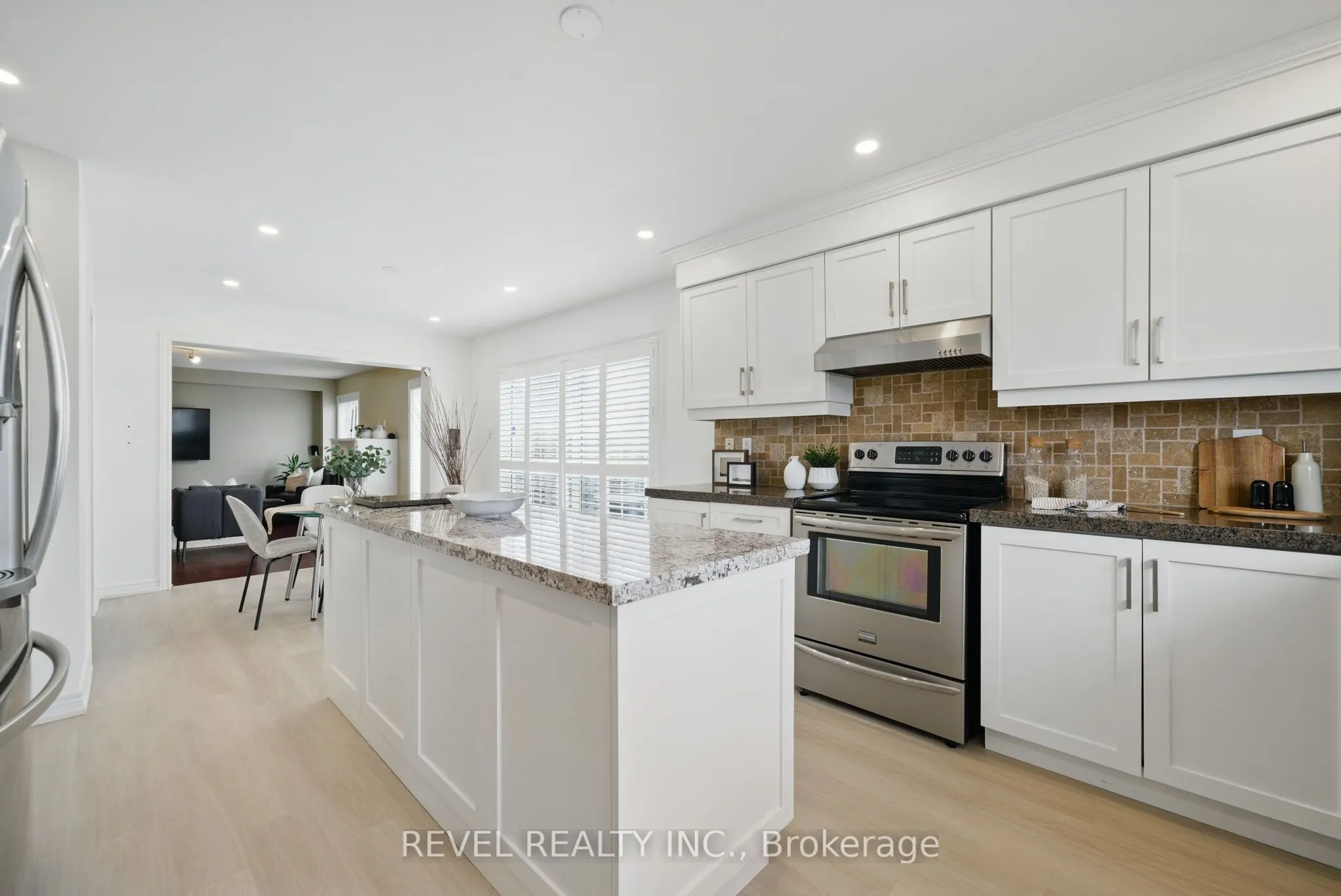 100 Ashbury Boulevard
