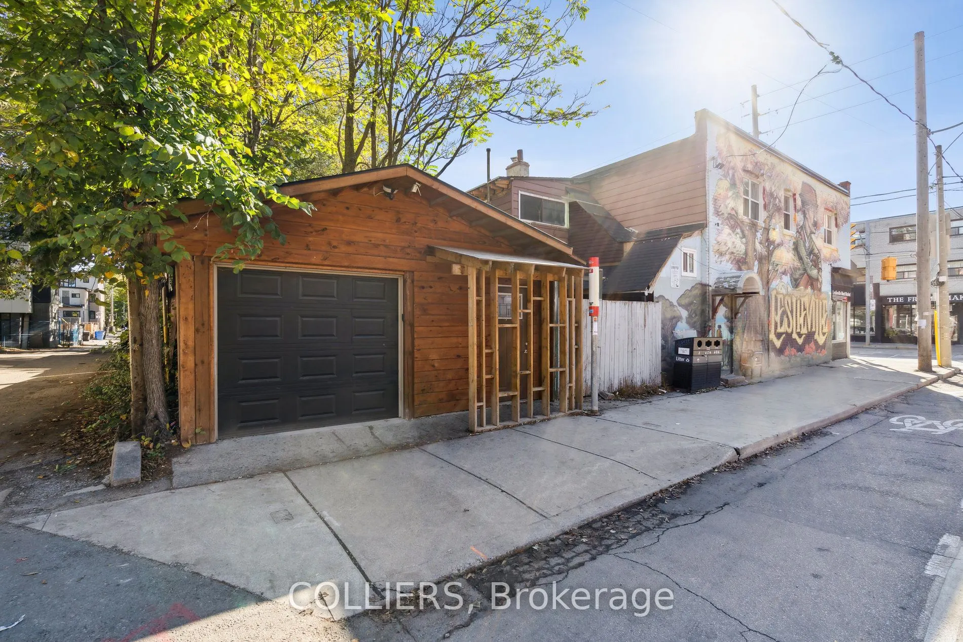 1160 Queen Street E