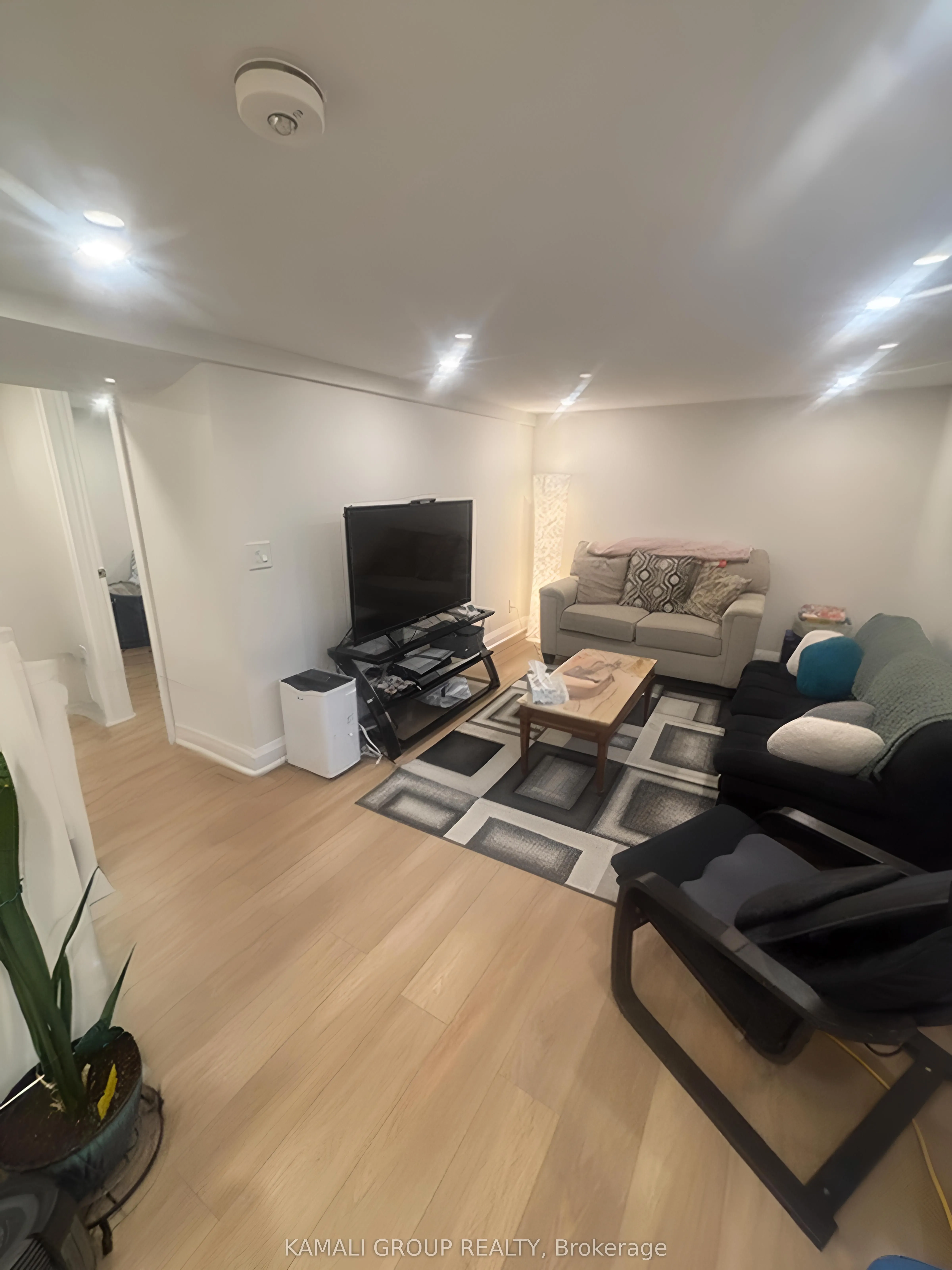 76 Admiral Road, #BSMT