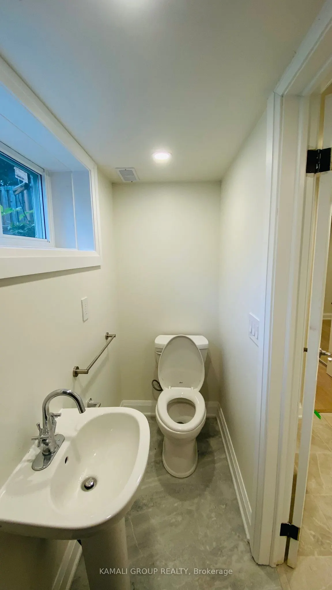 76 Admiral Road, #BSMT