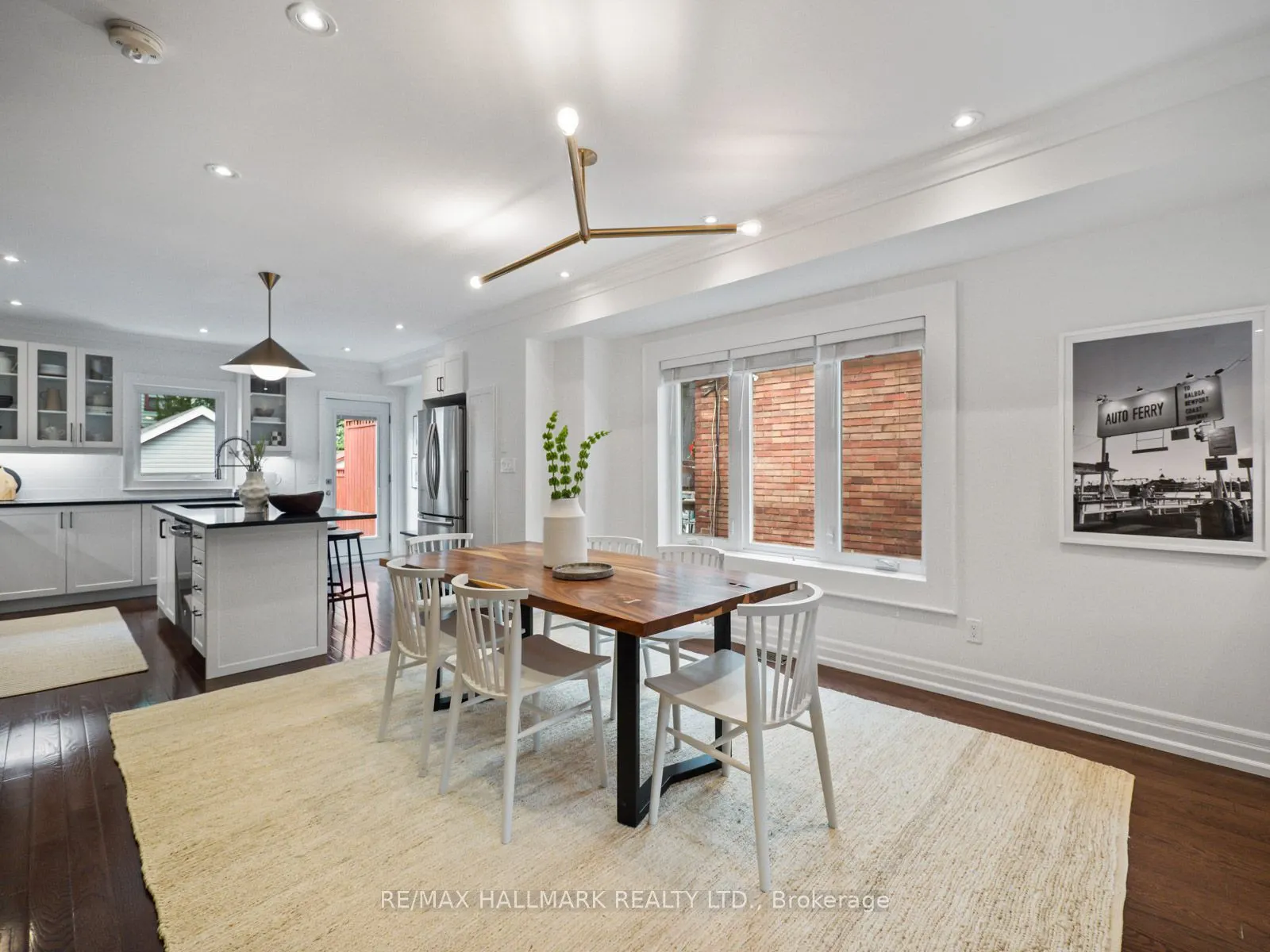 374 Milverton Boulevard