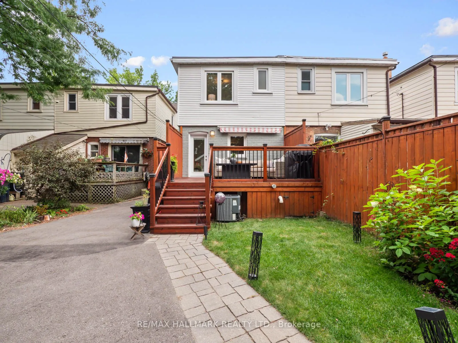 374 Milverton Boulevard