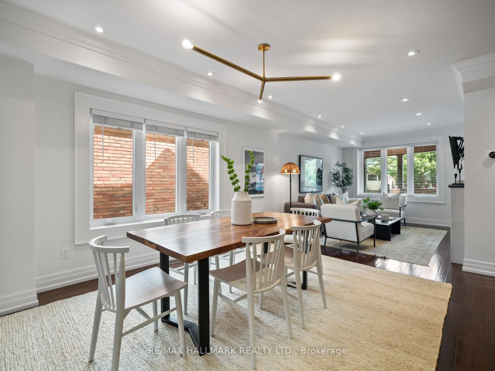 374 Milverton Boulevard