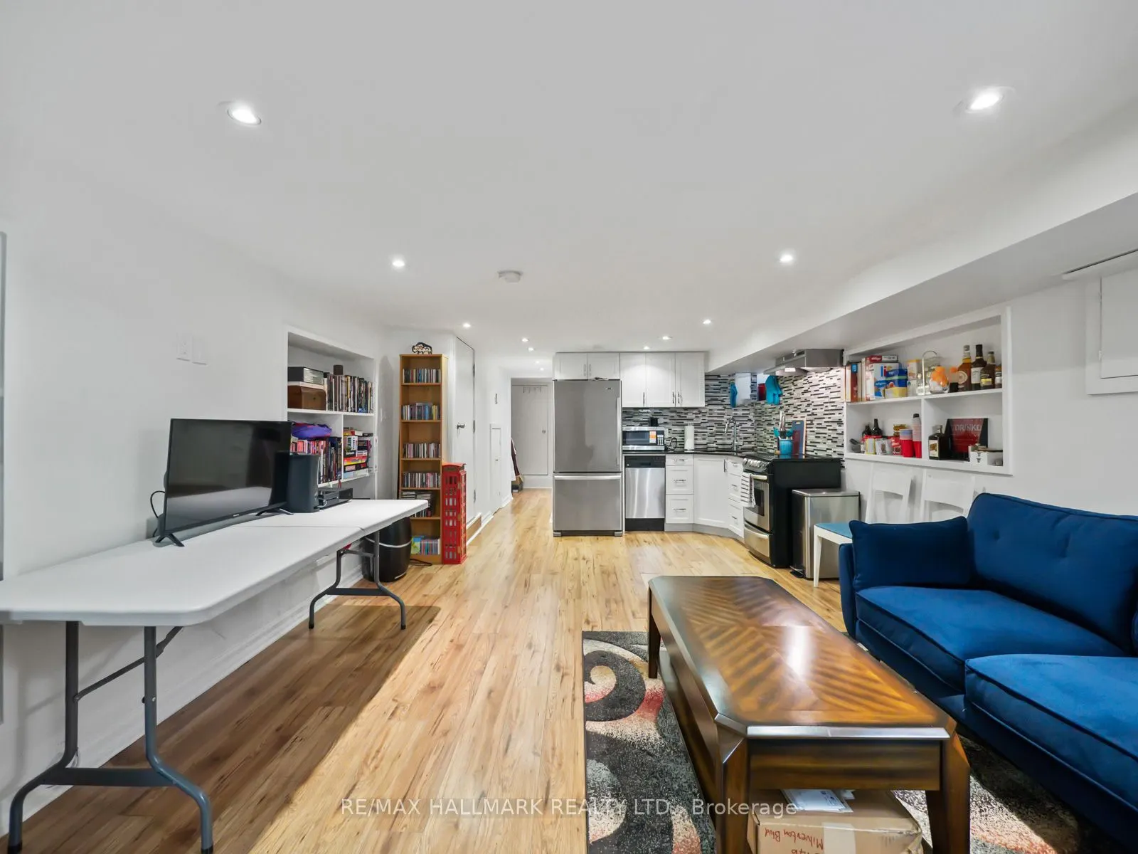 374 Milverton Boulevard