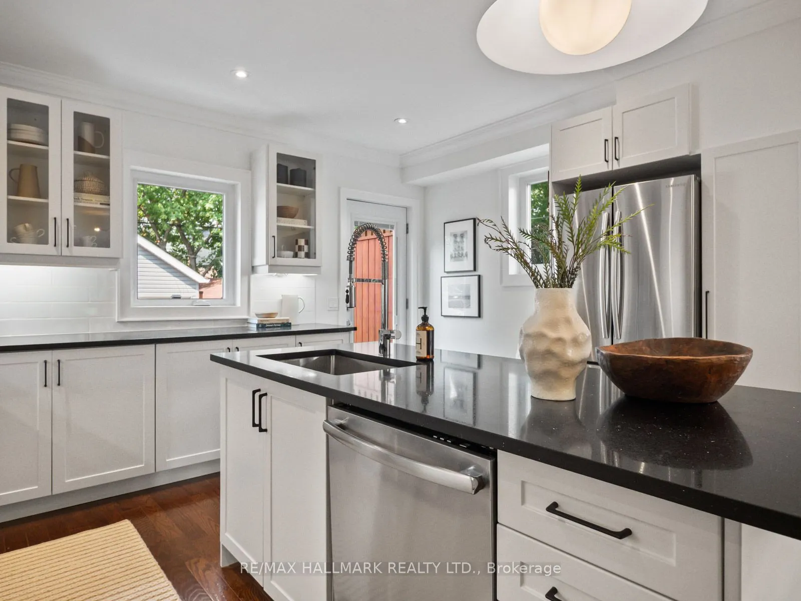 374 Milverton Boulevard