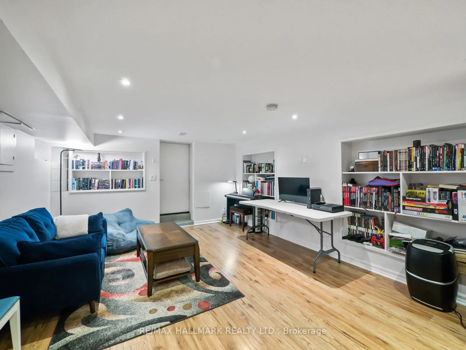 374 Milverton Boulevard