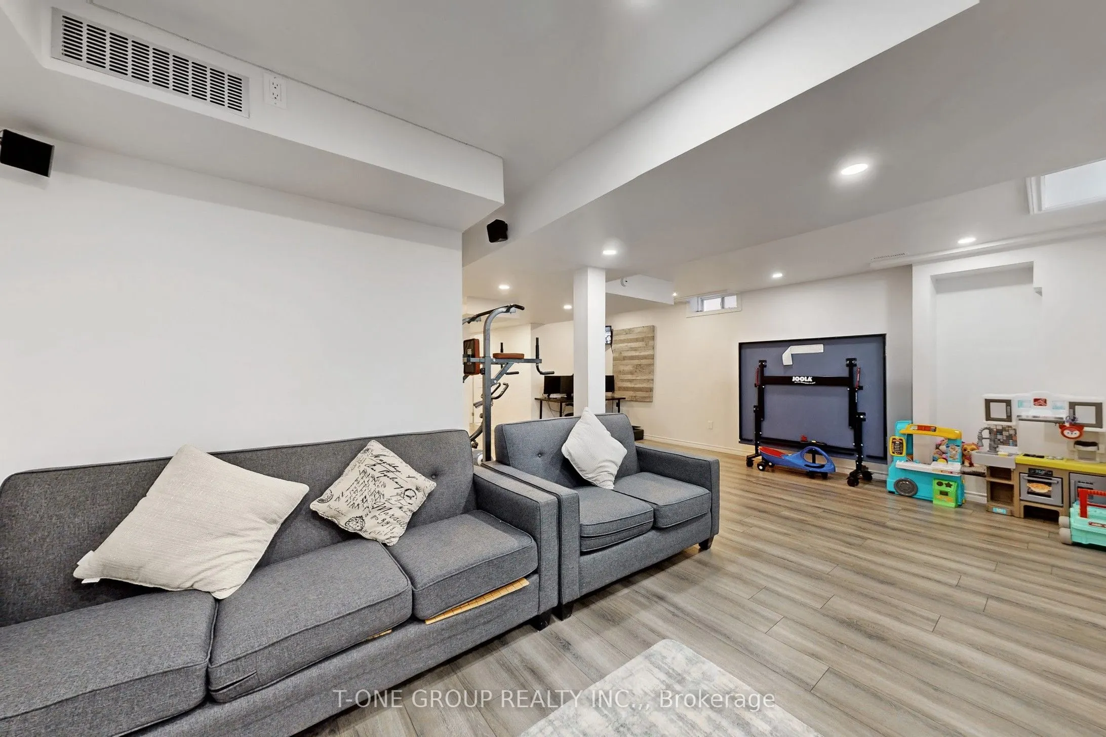1243 Graham Clapp Avenue