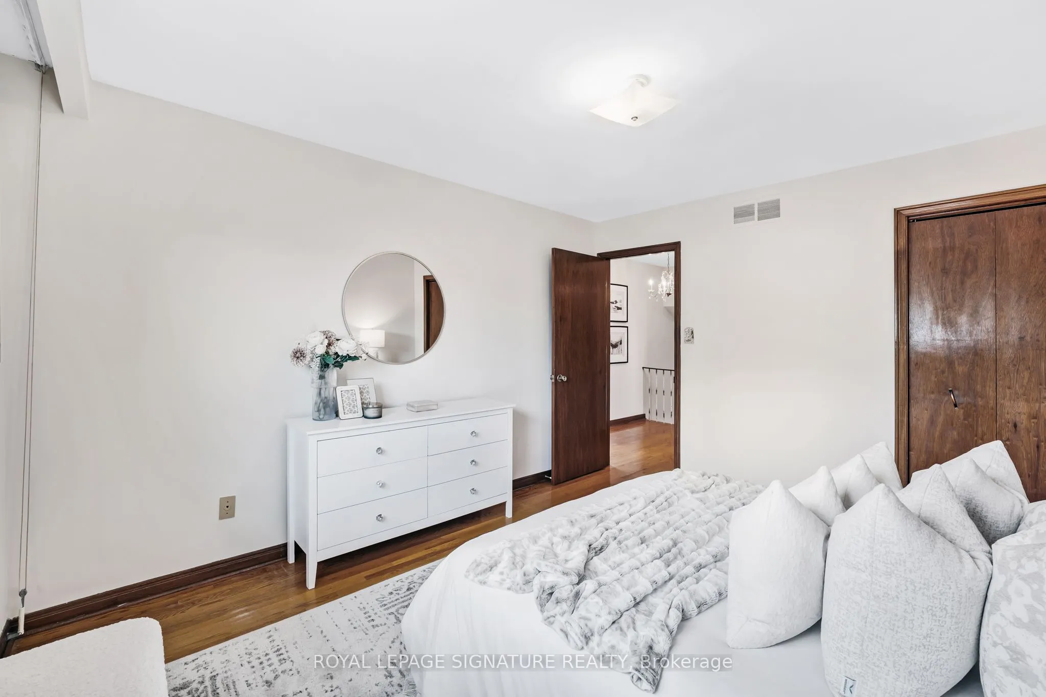 28 Greendowns Drive