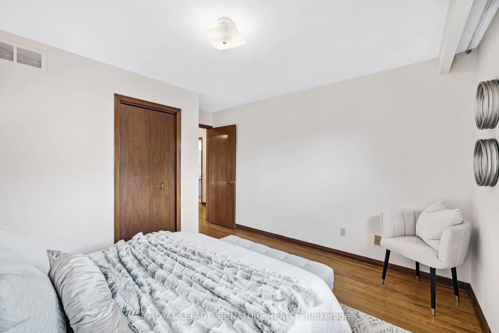 28 Greendowns Drive