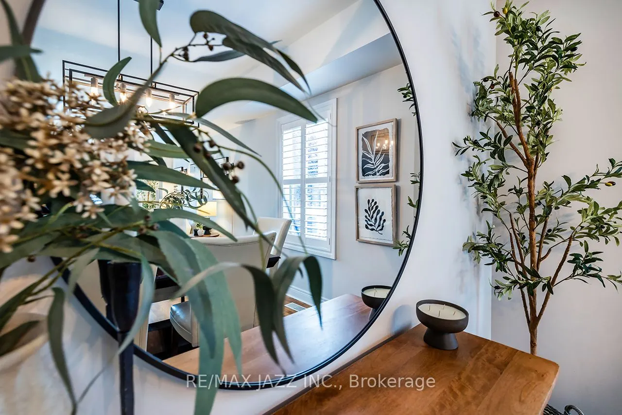 33 South Bonnington Avenue