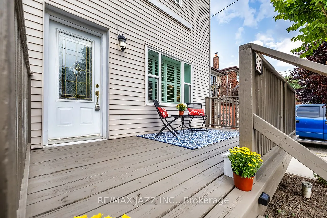 33 South Bonnington Avenue