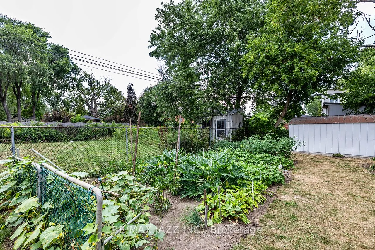 33 South Bonnington Avenue