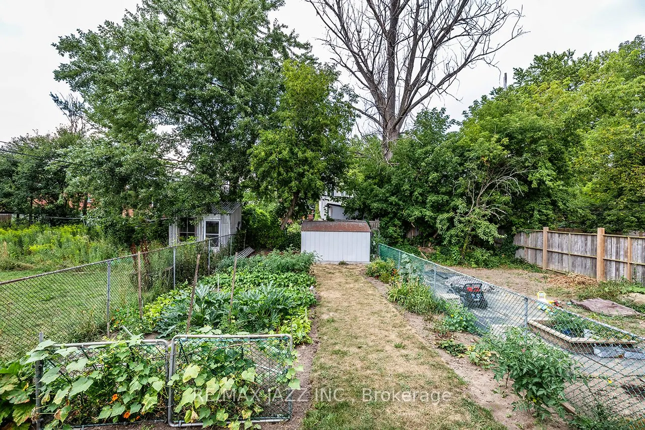 33 South Bonnington Avenue