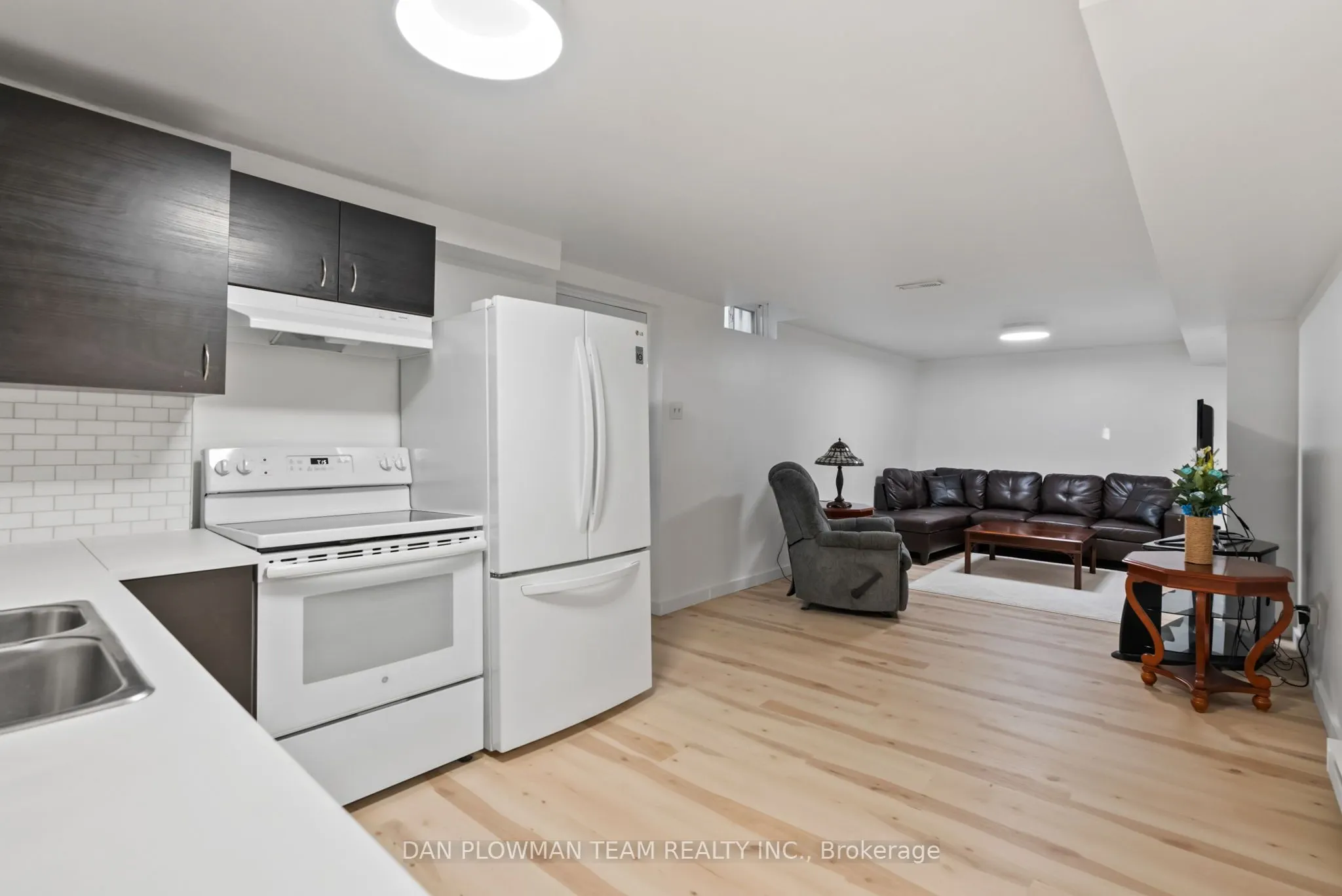 22 Elmeroy Court