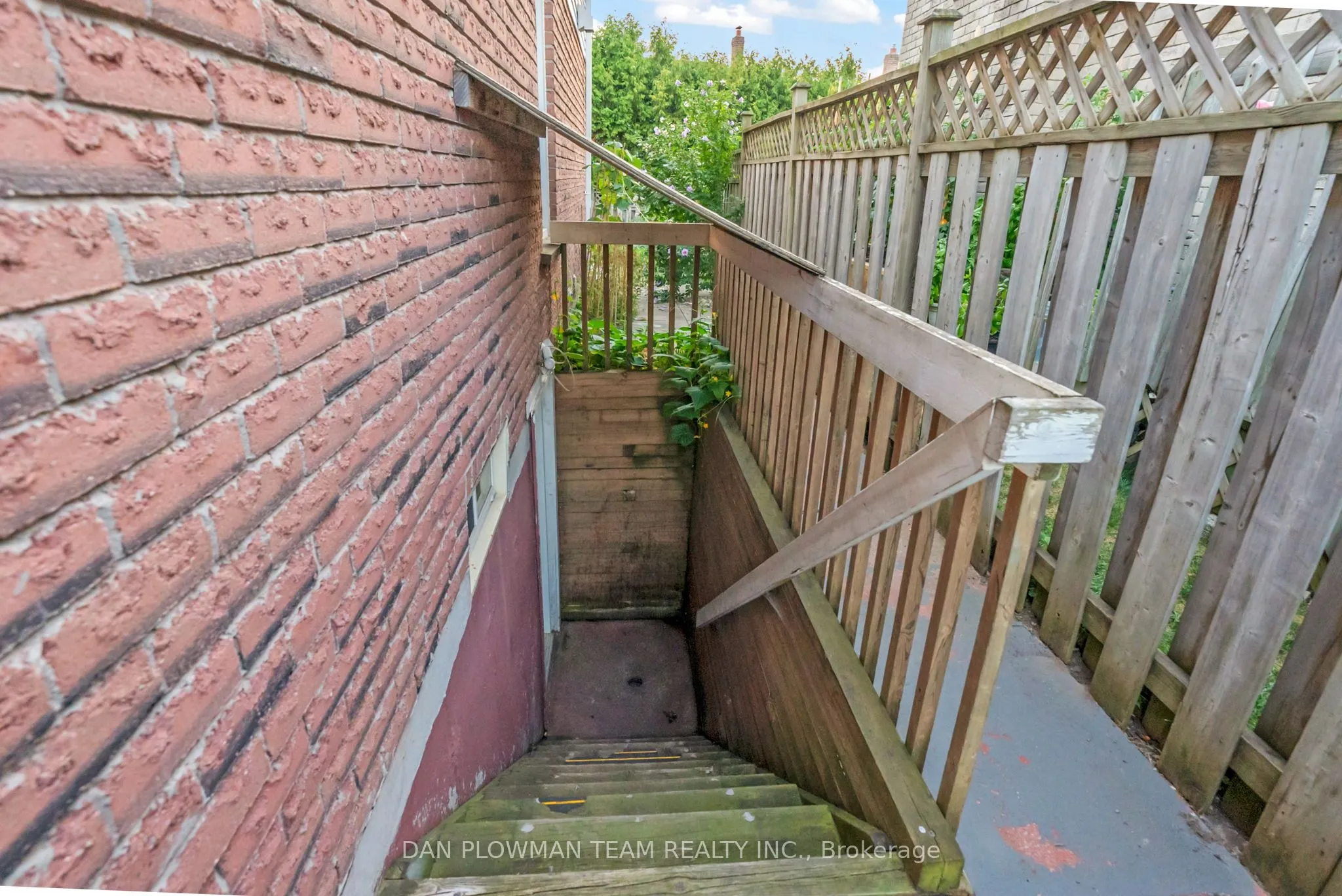 22 Elmeroy Court
