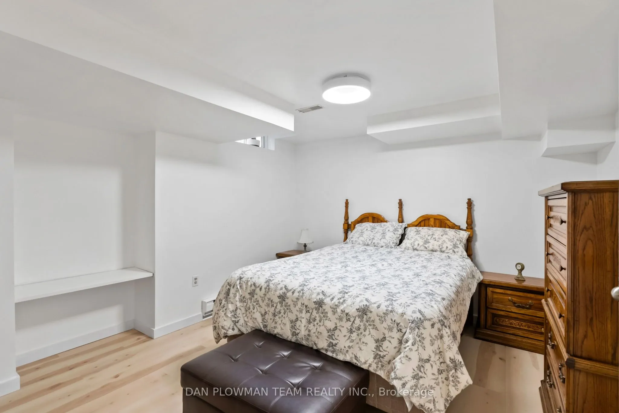 22 Elmeroy Court