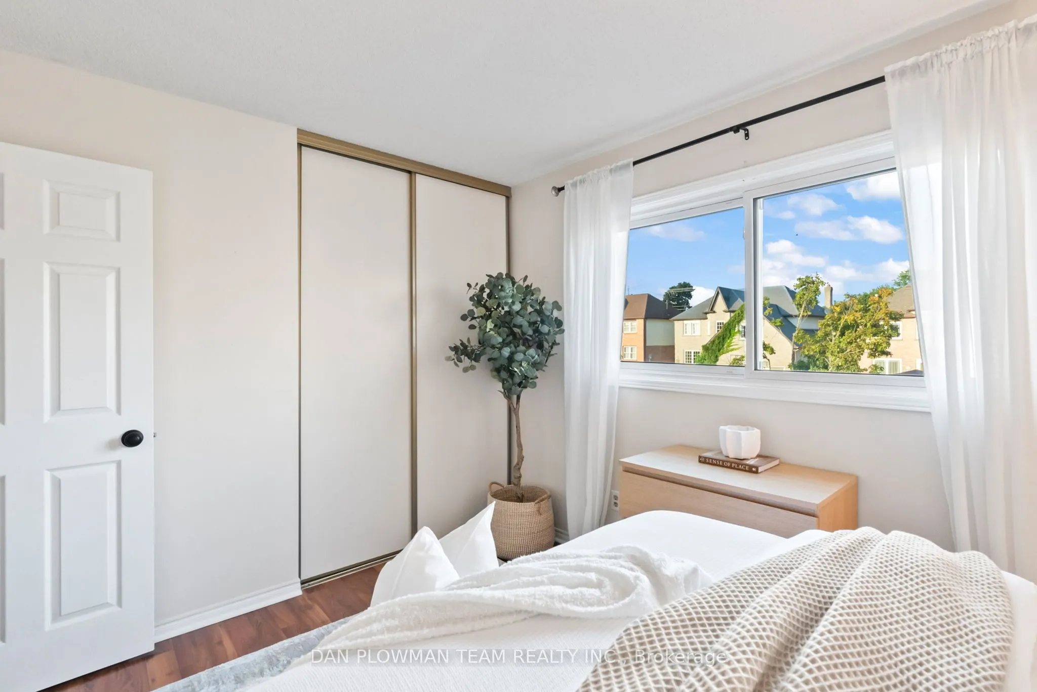 22 Elmeroy Court