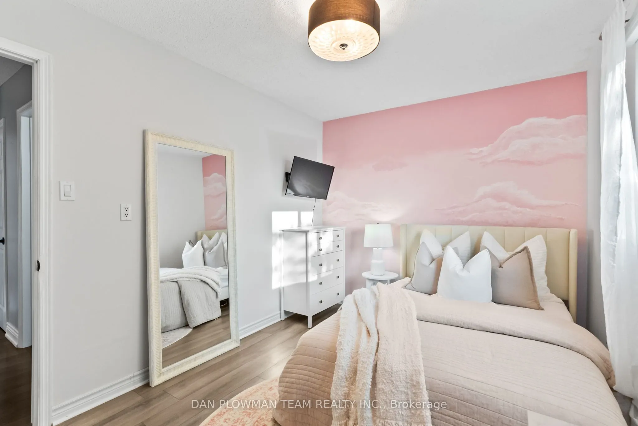 22 Elmeroy Court