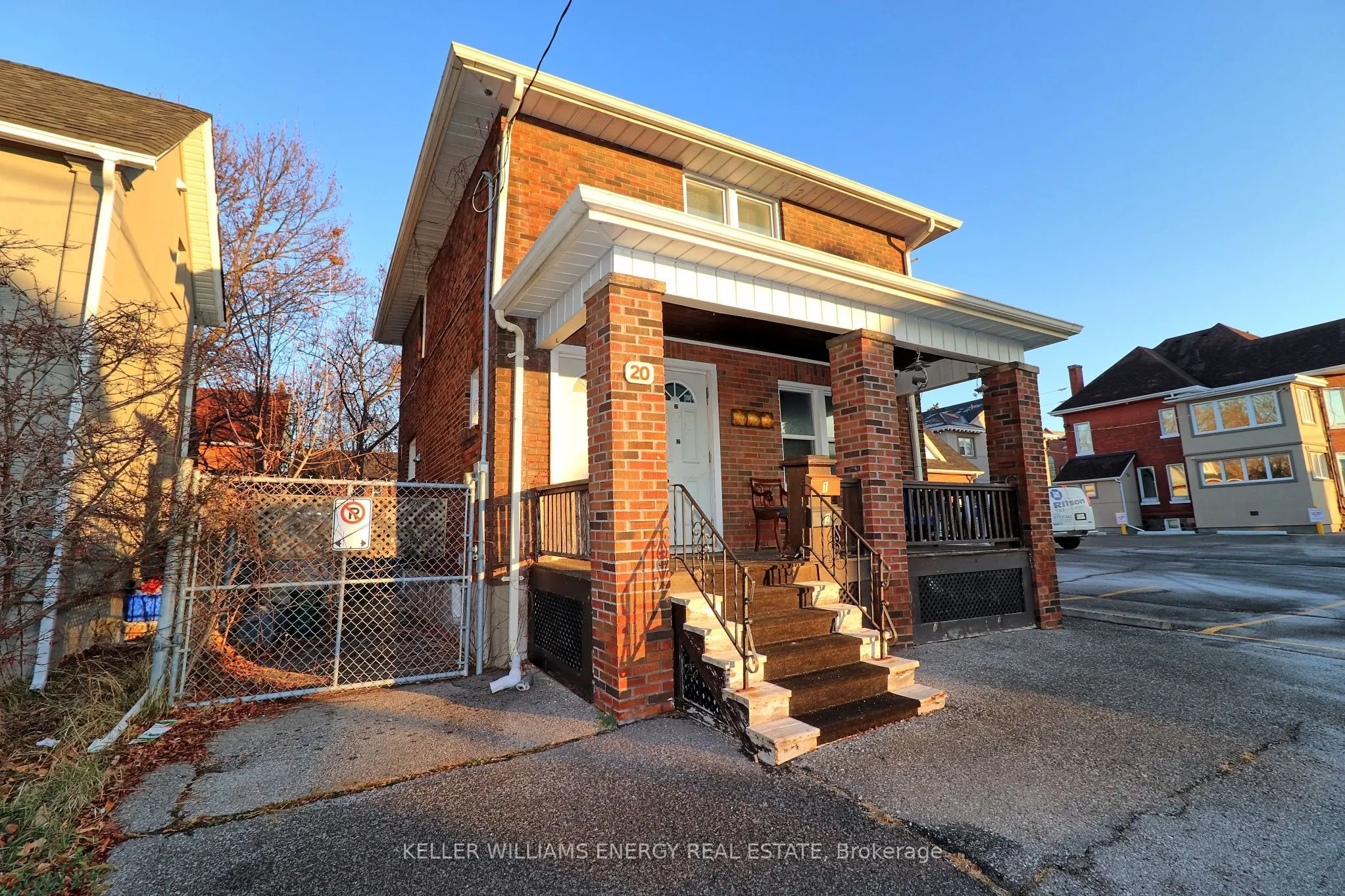 20 Colborne Street W, #1