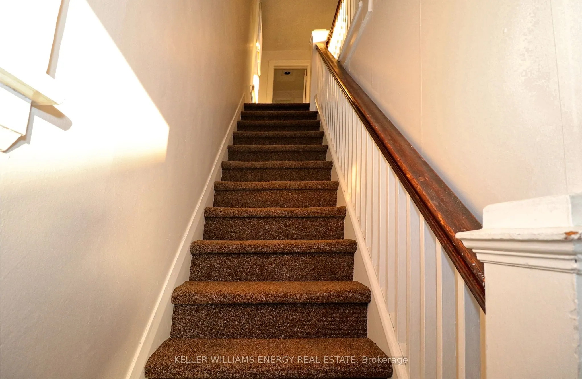 20 Colborne Street W, #1