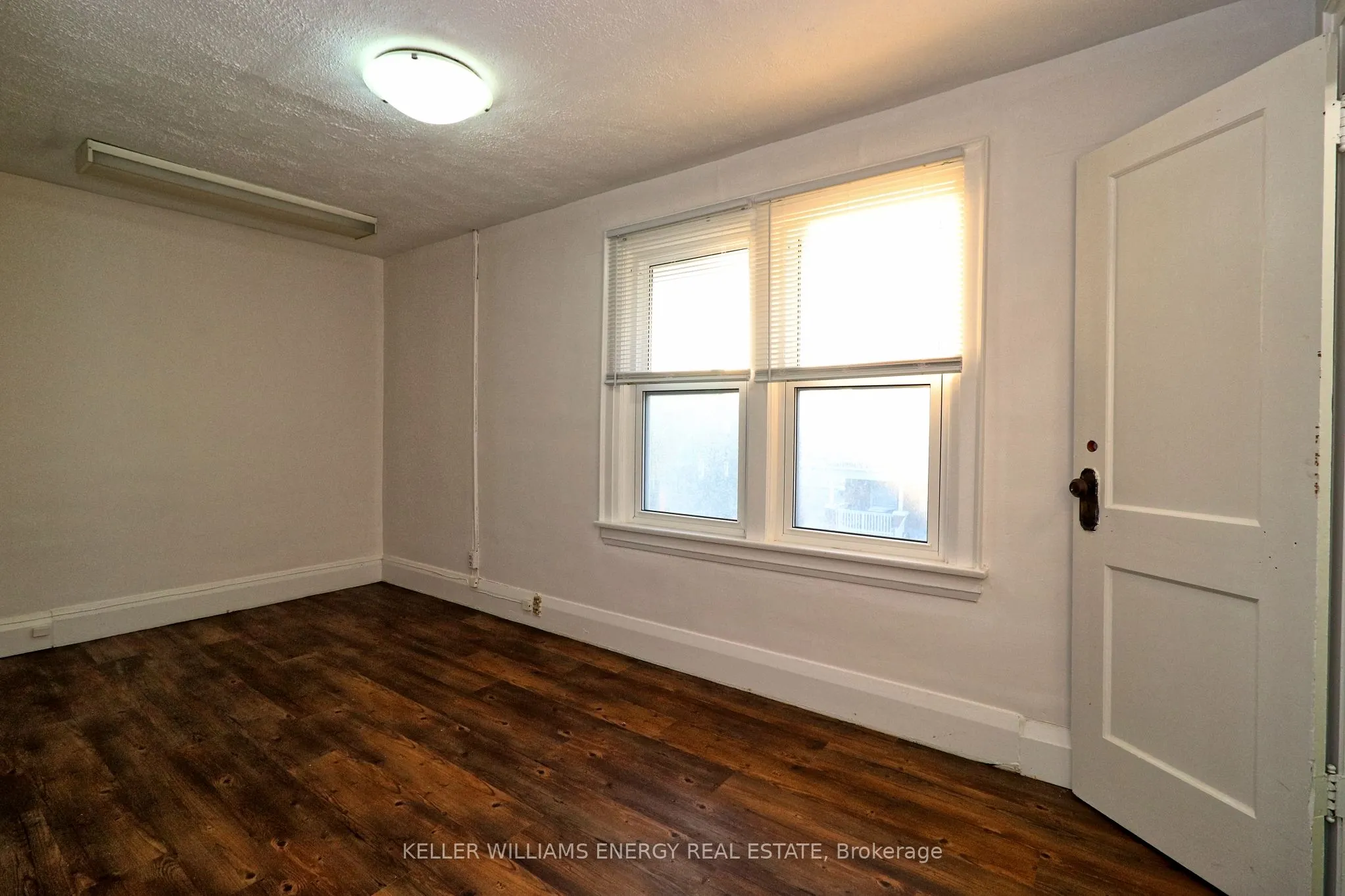20 Colborne Street W, #1