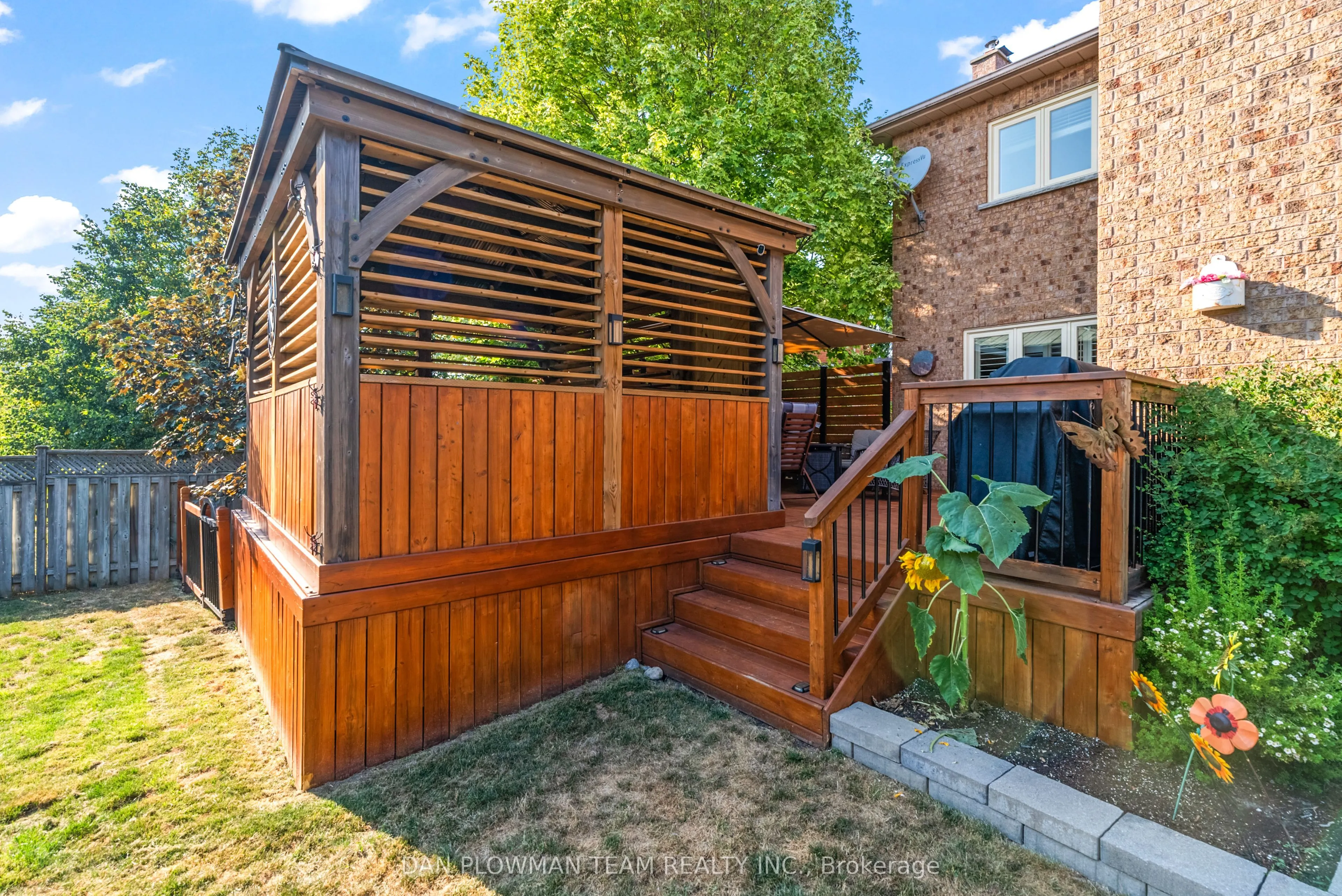 18 Headlands Crescent