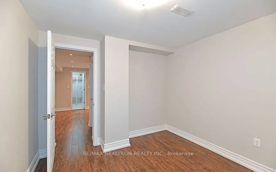 2730 St. Clair Avenue E