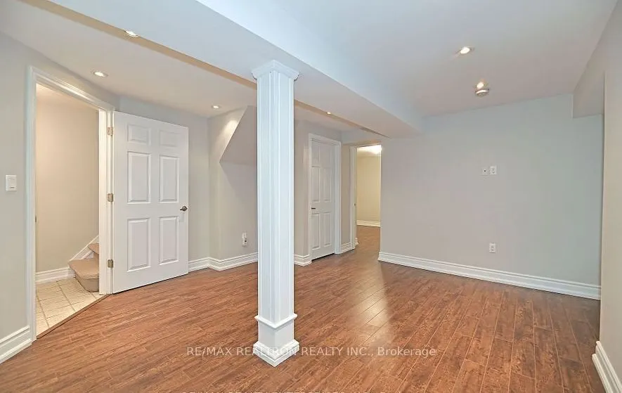 2730 St. Clair Avenue E