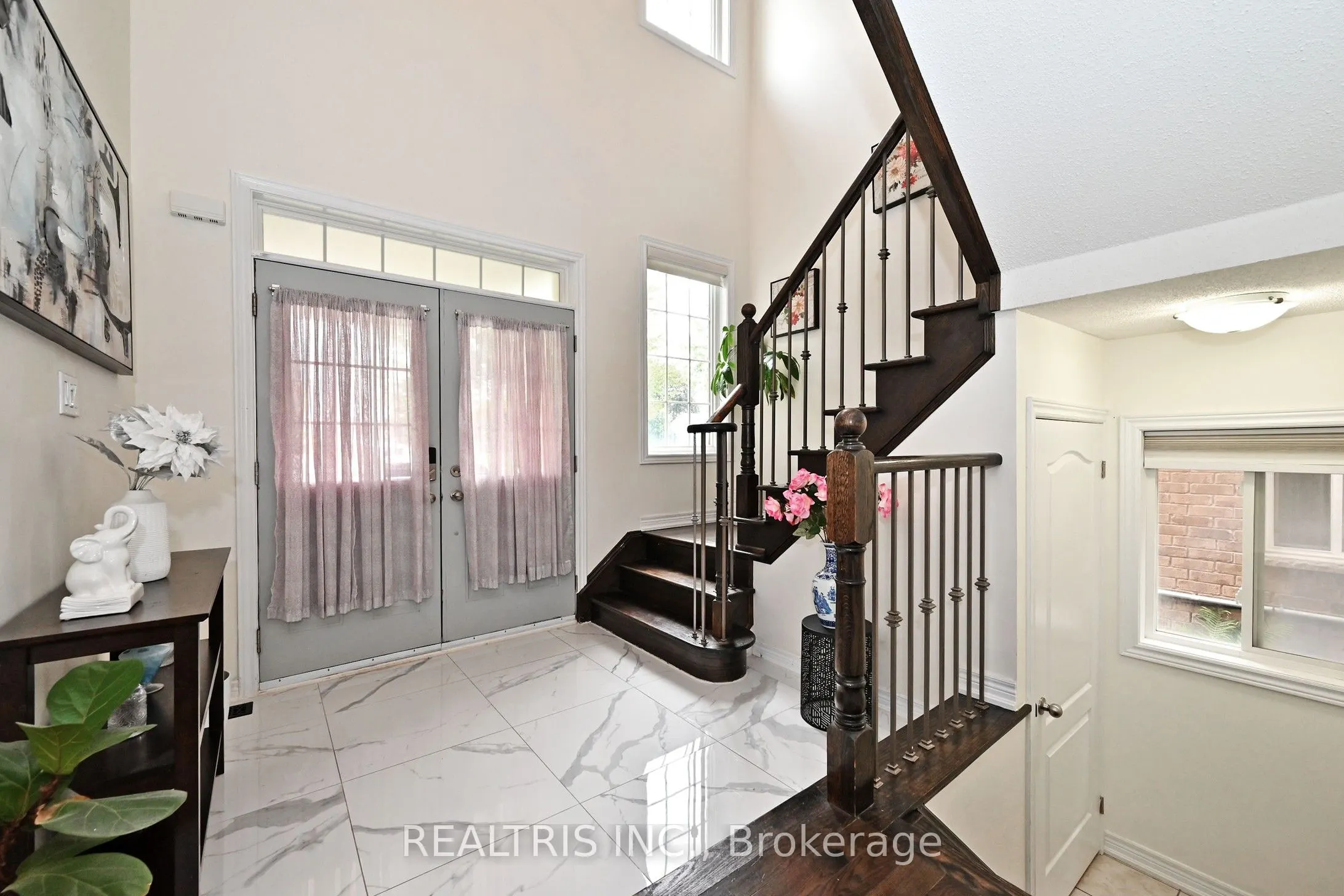 10B Hunt Street