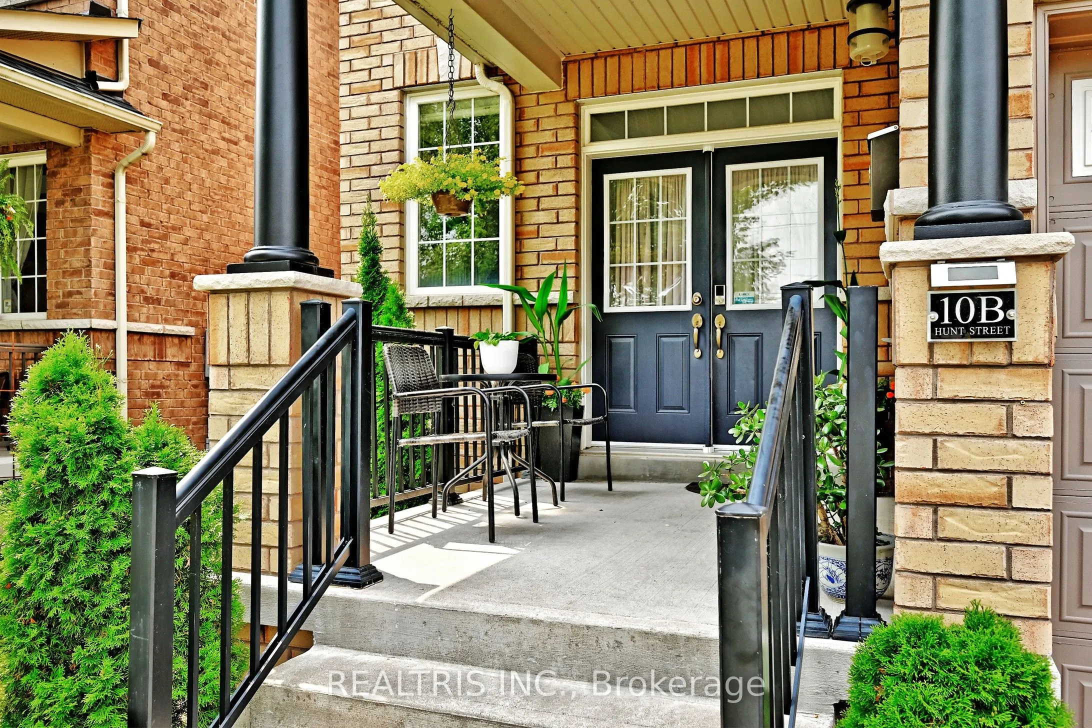 10B Hunt Street