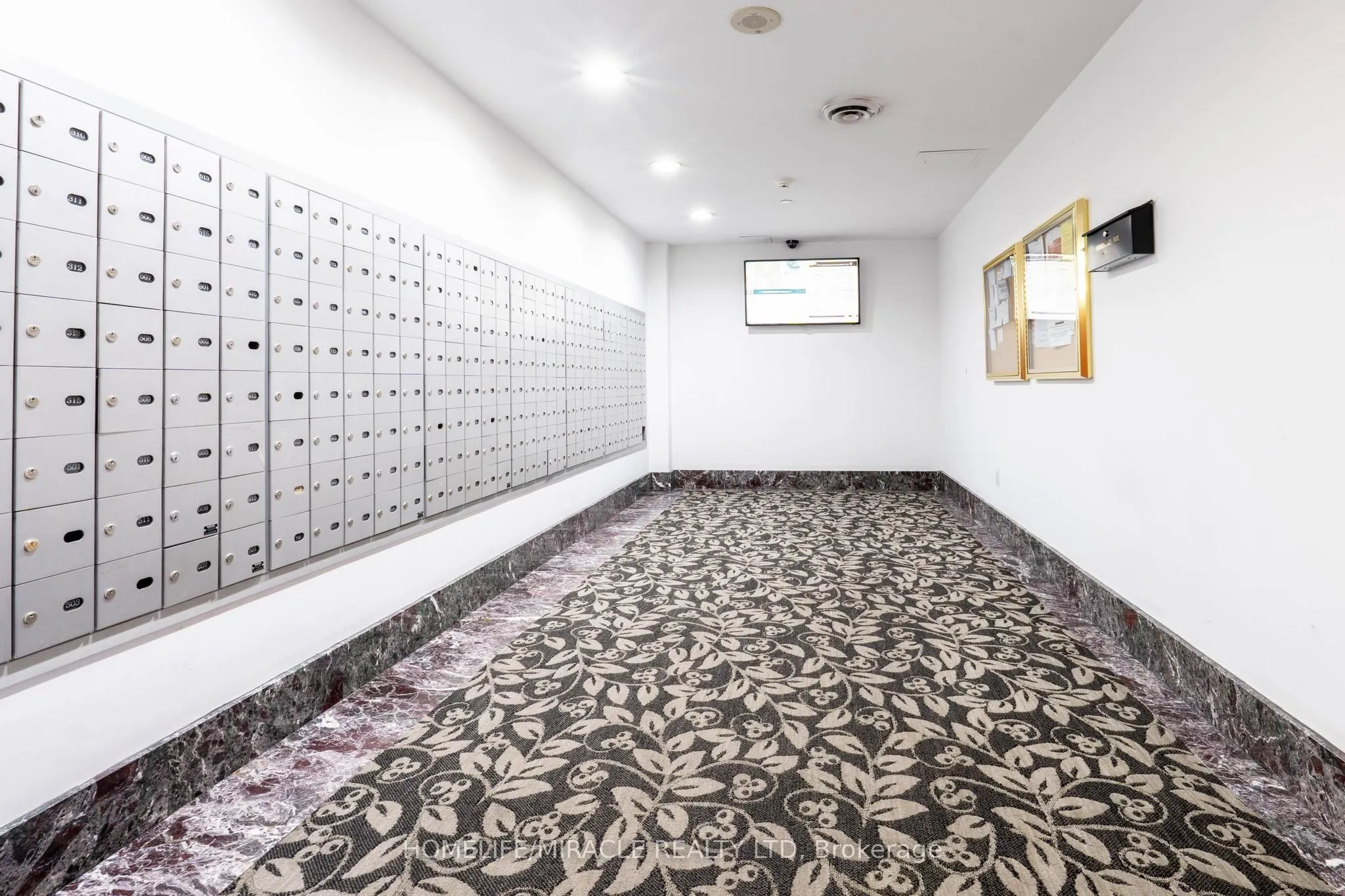 1 Lee Centre Drive, #1506