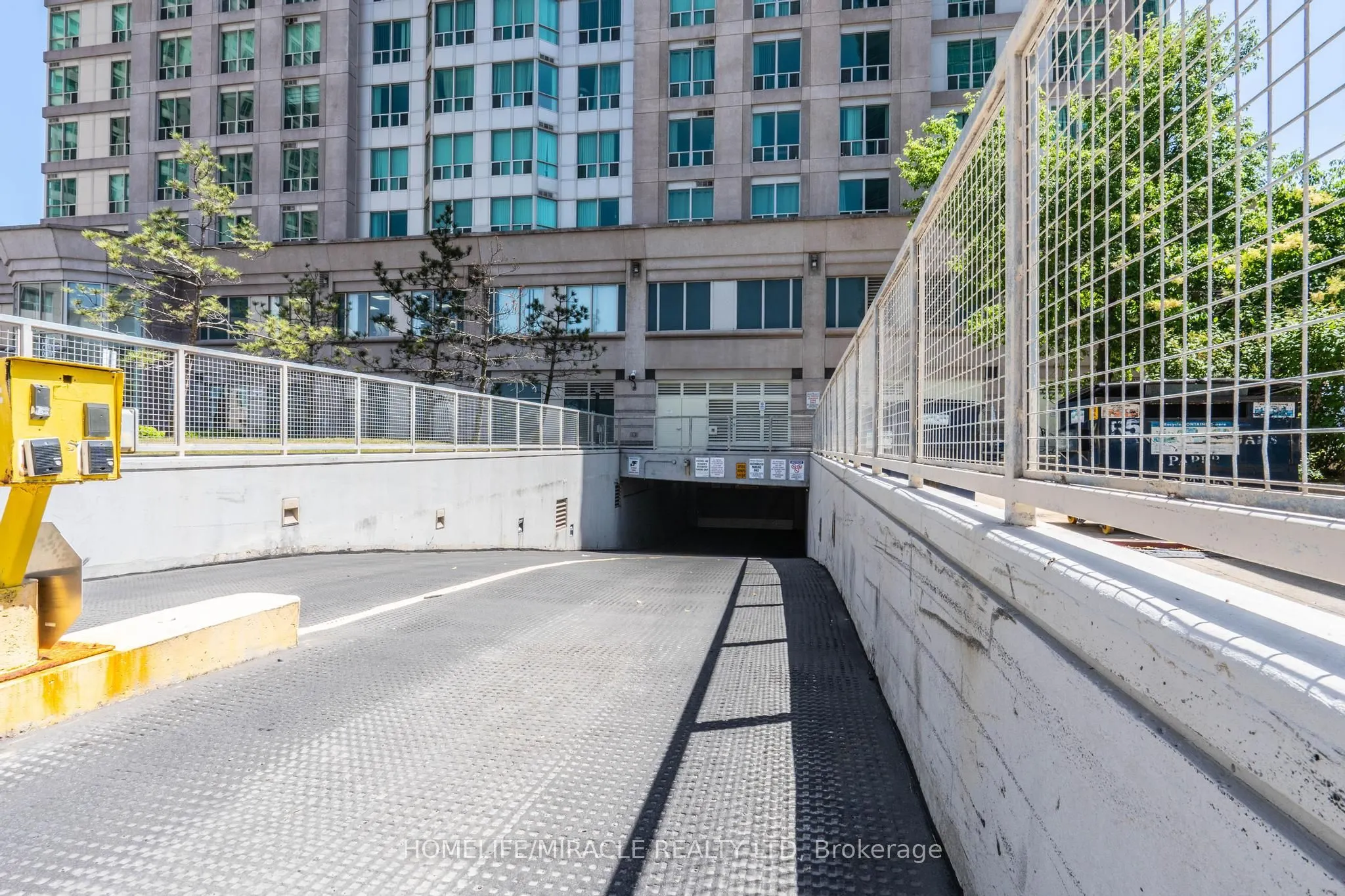 1 Lee Centre Drive, #1506
