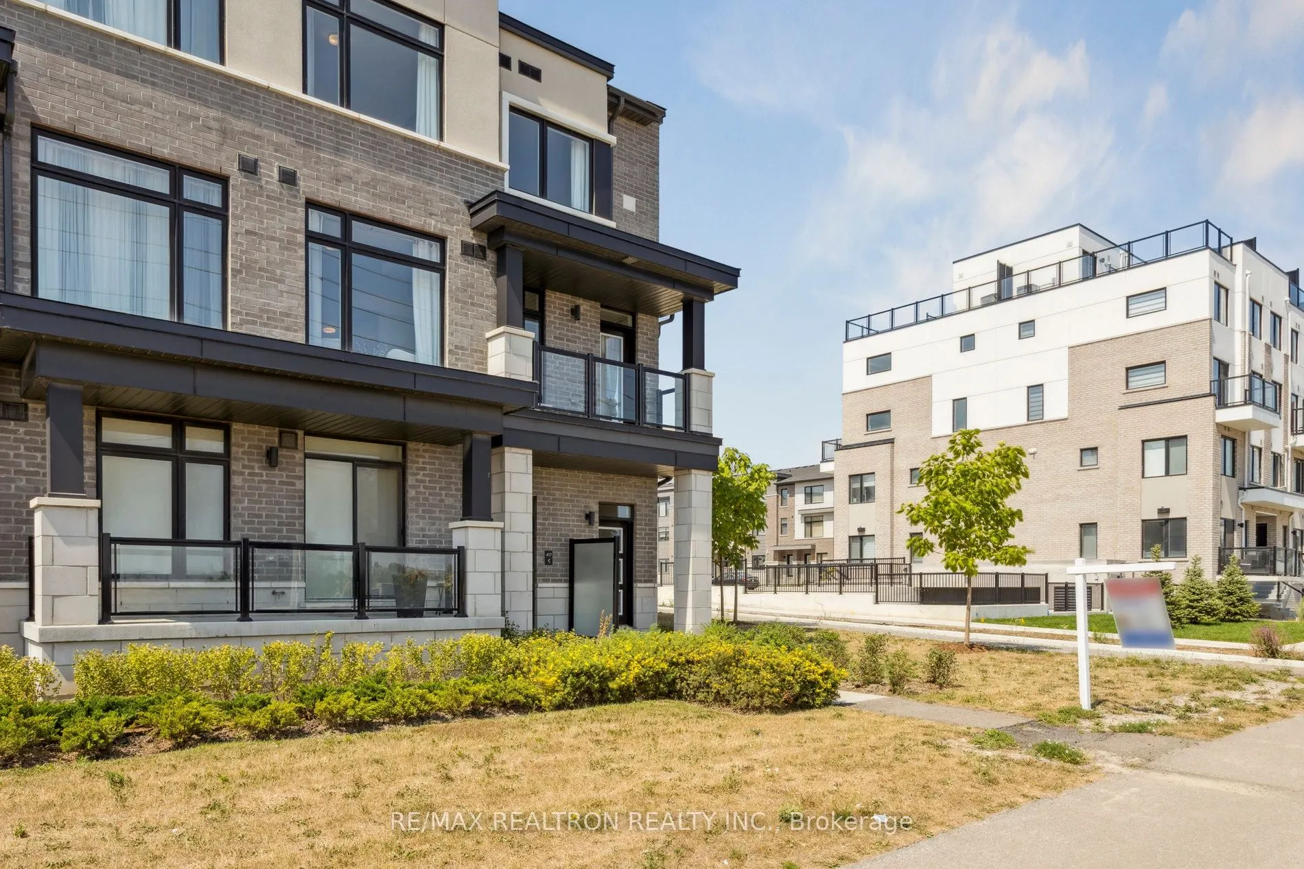 2550 Castlegate Crossing, #418