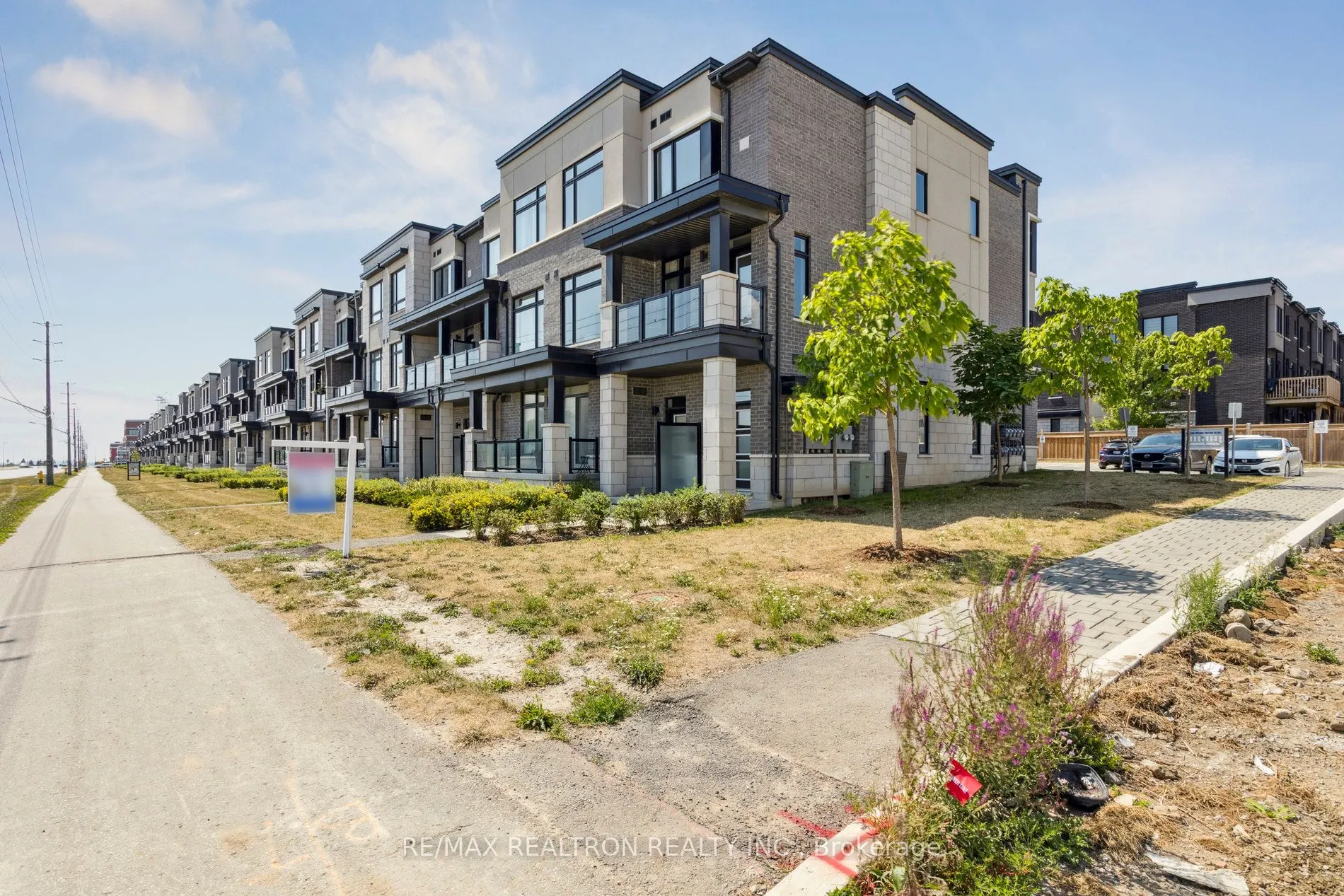 2550 Castlegate Crossing, #418