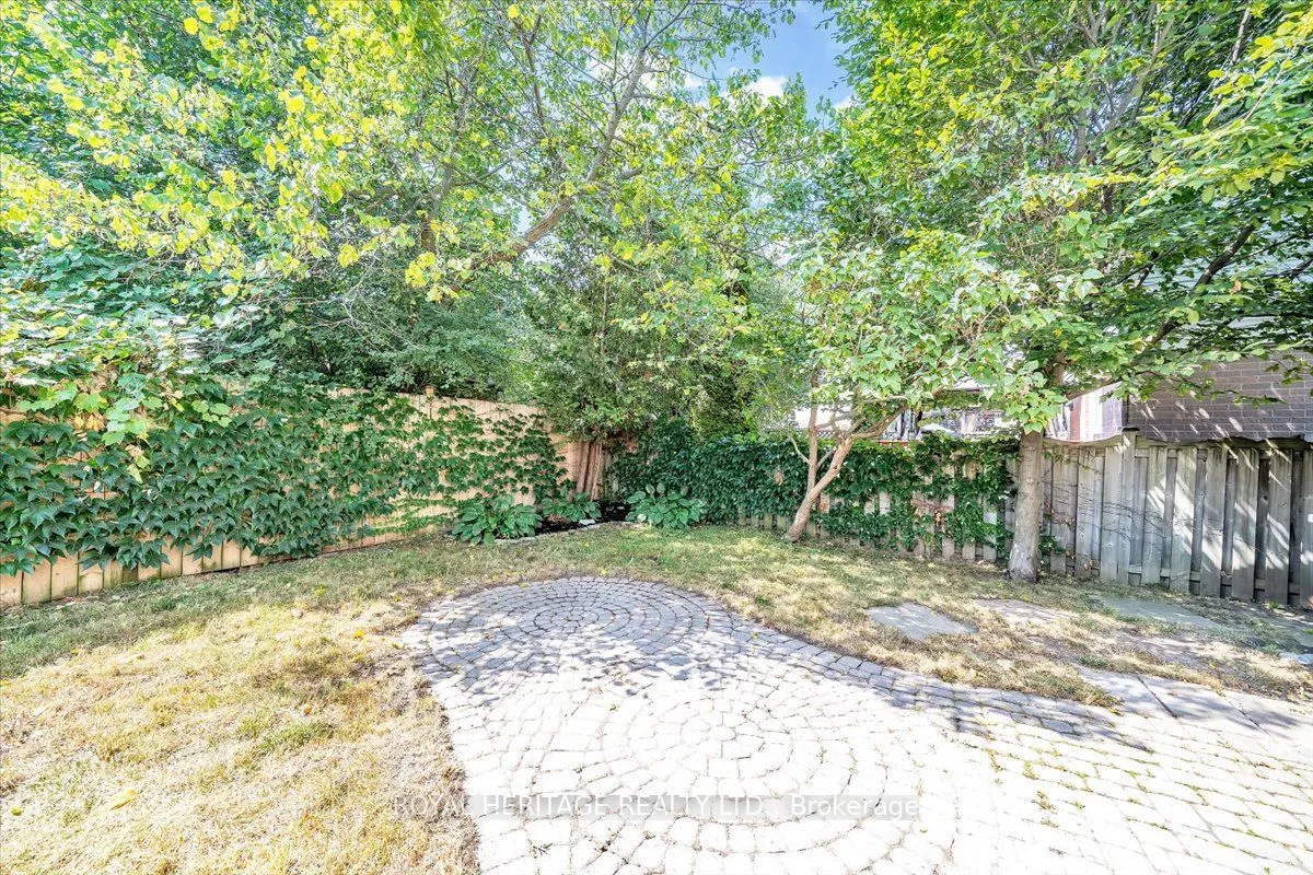 47 Yorkville Drive