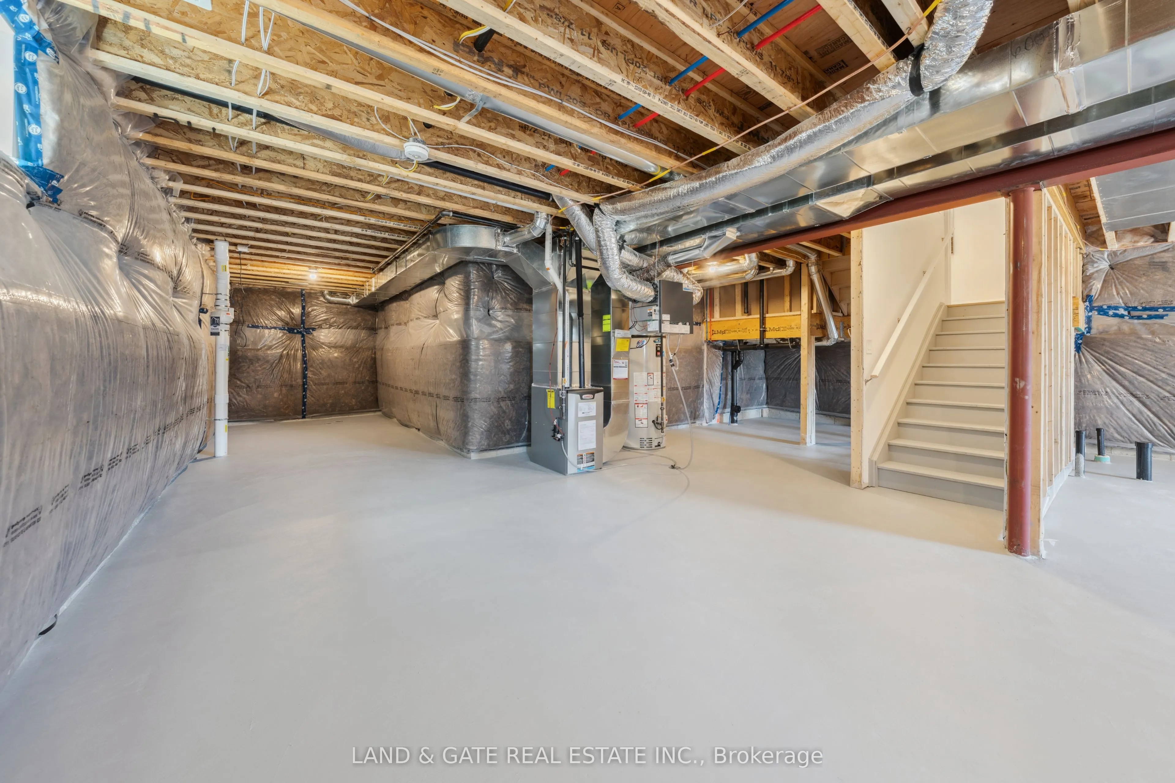 985 Queensdale Avenue