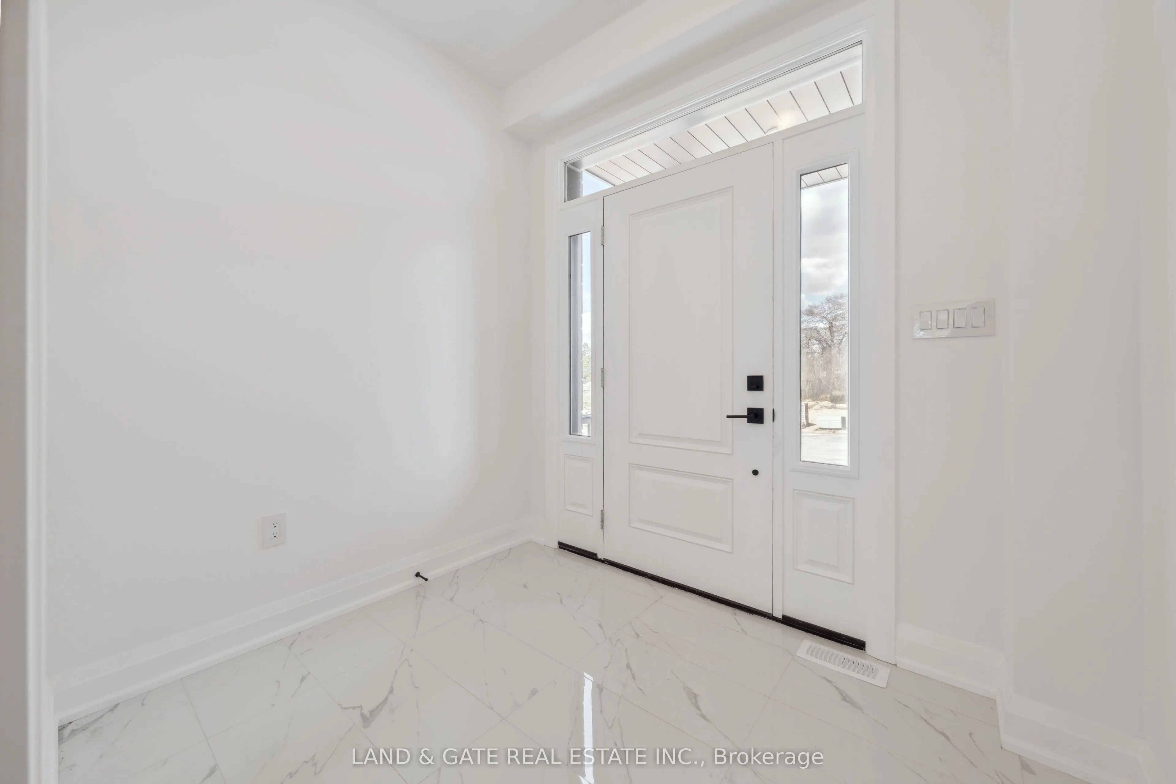 985 Queensdale Avenue