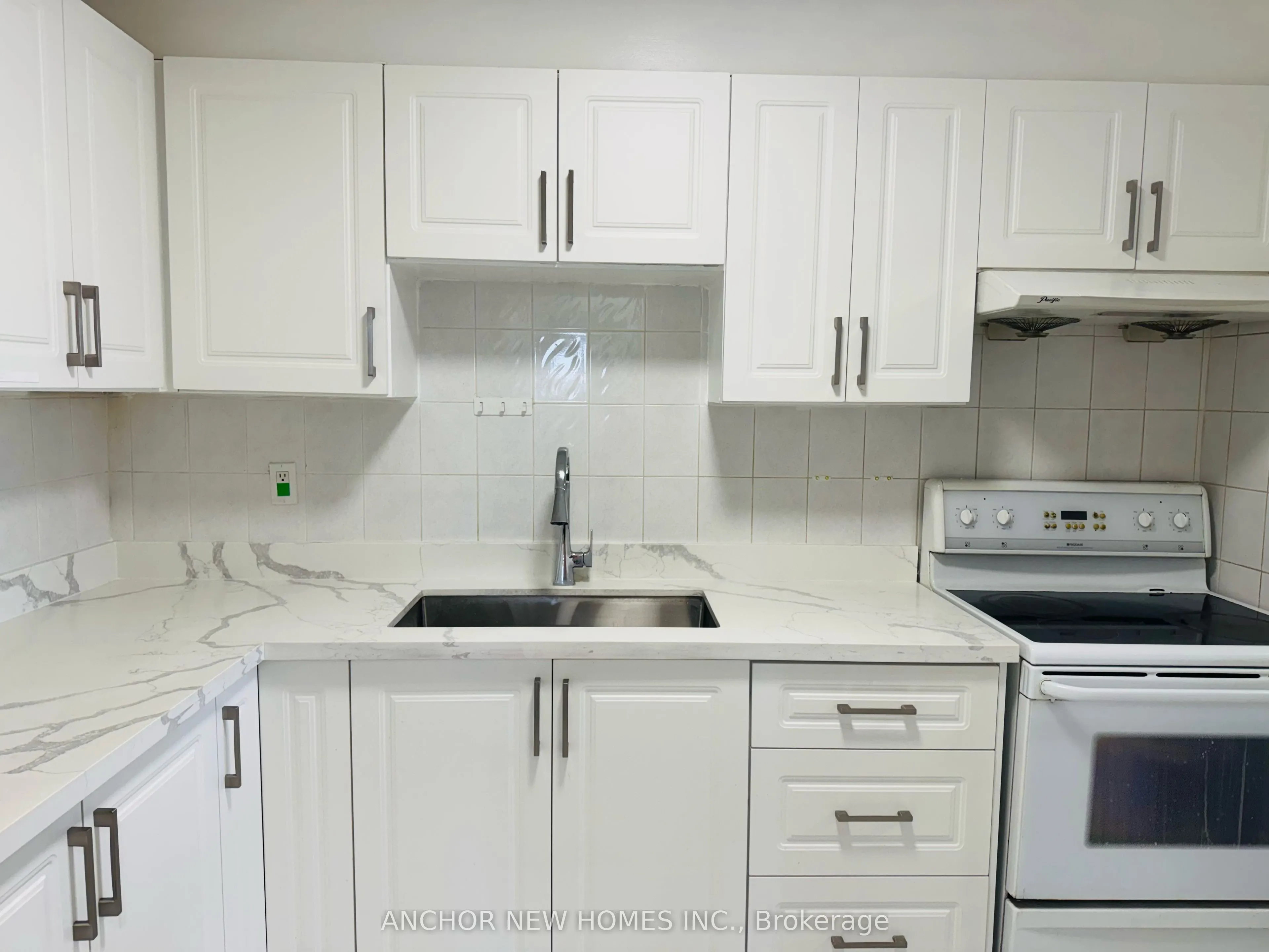 4101 Sheppard Avenue E, #704